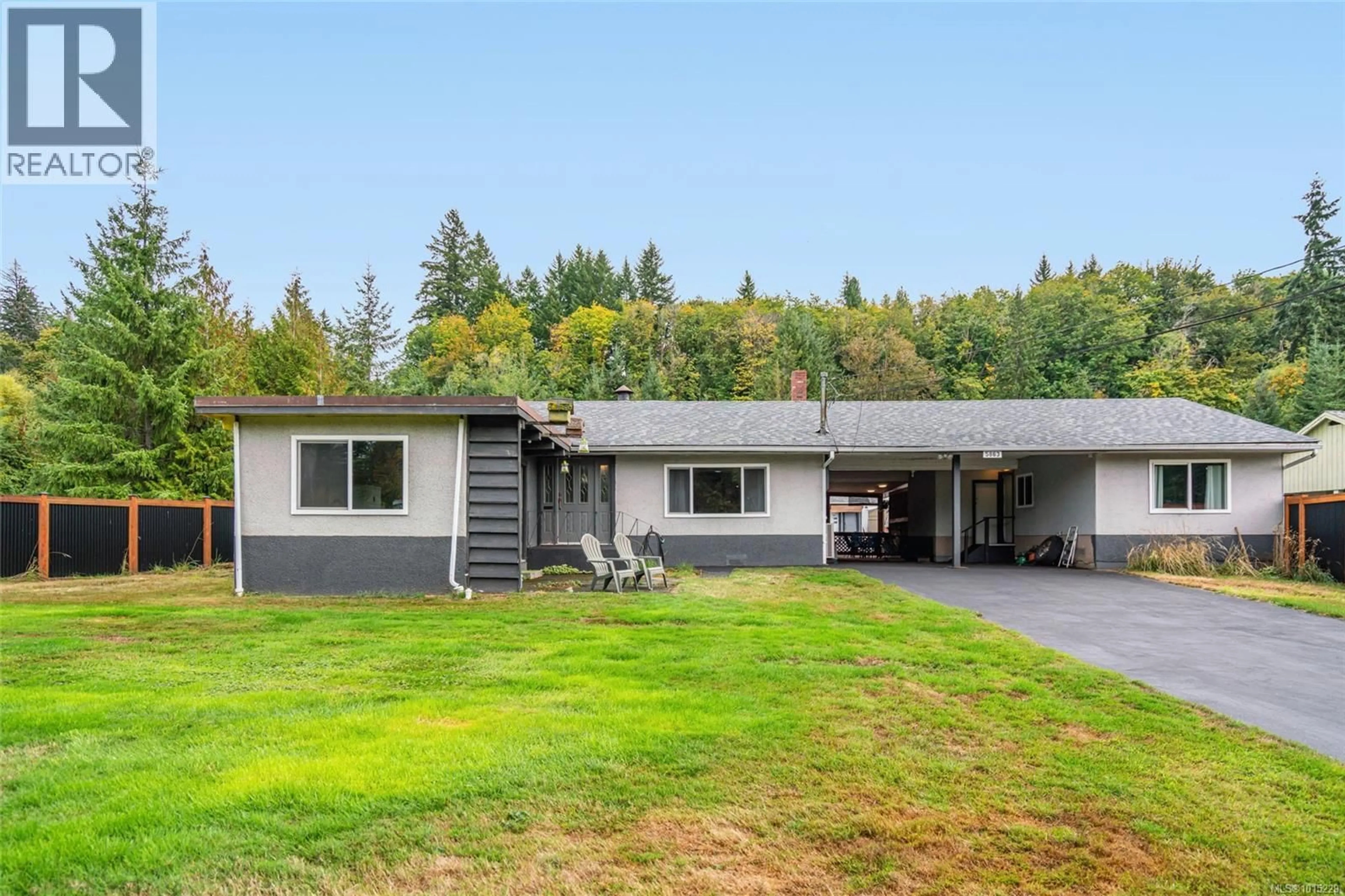 Home with vinyl exterior material, mountain view for 5863 GRANDVIEW ROAD, Port Alberni British Columbia V9Y8W1
