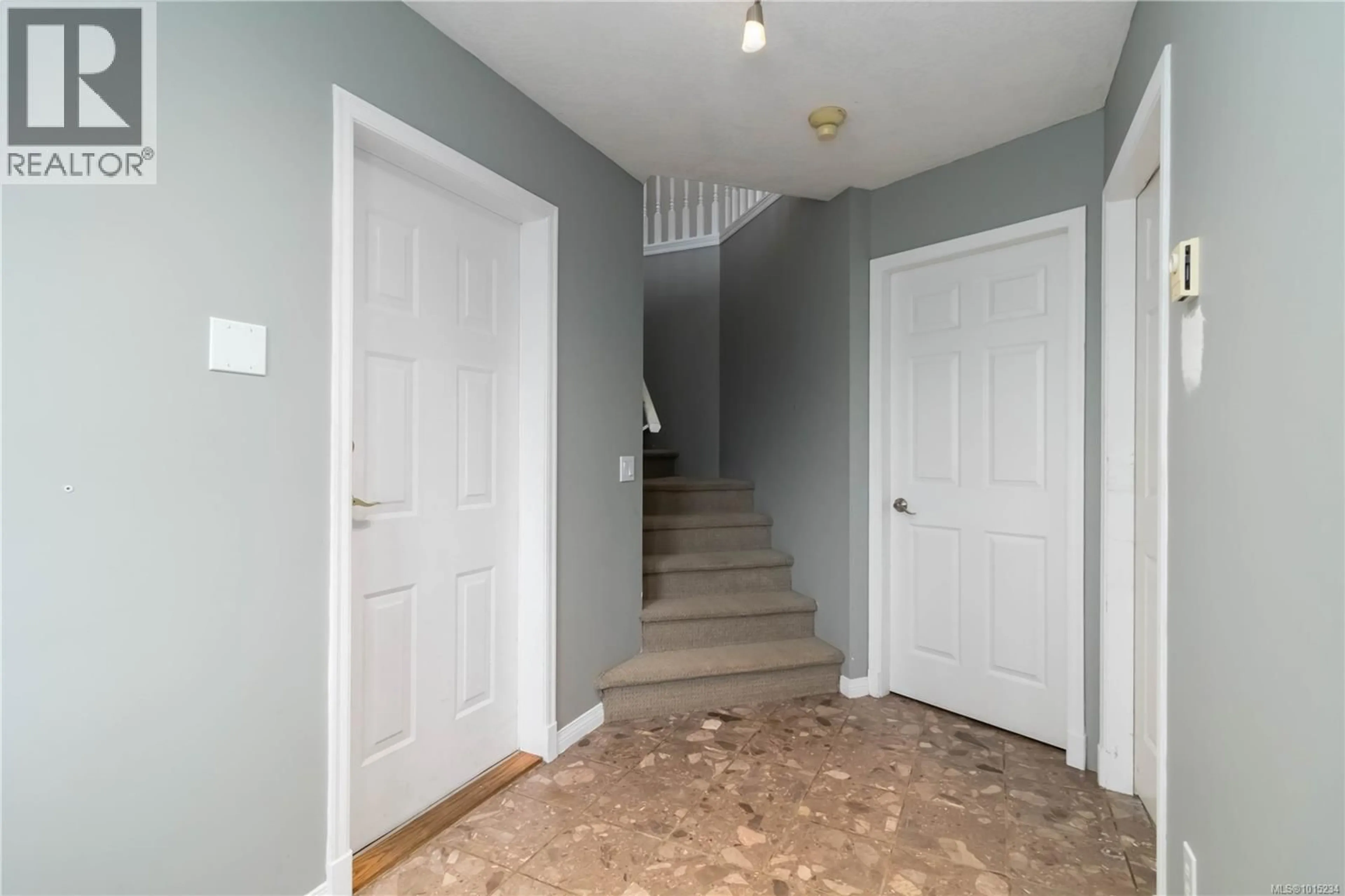 Unknown for 2344 OCEAN AVENUE, Sidney British Columbia V8L4V9