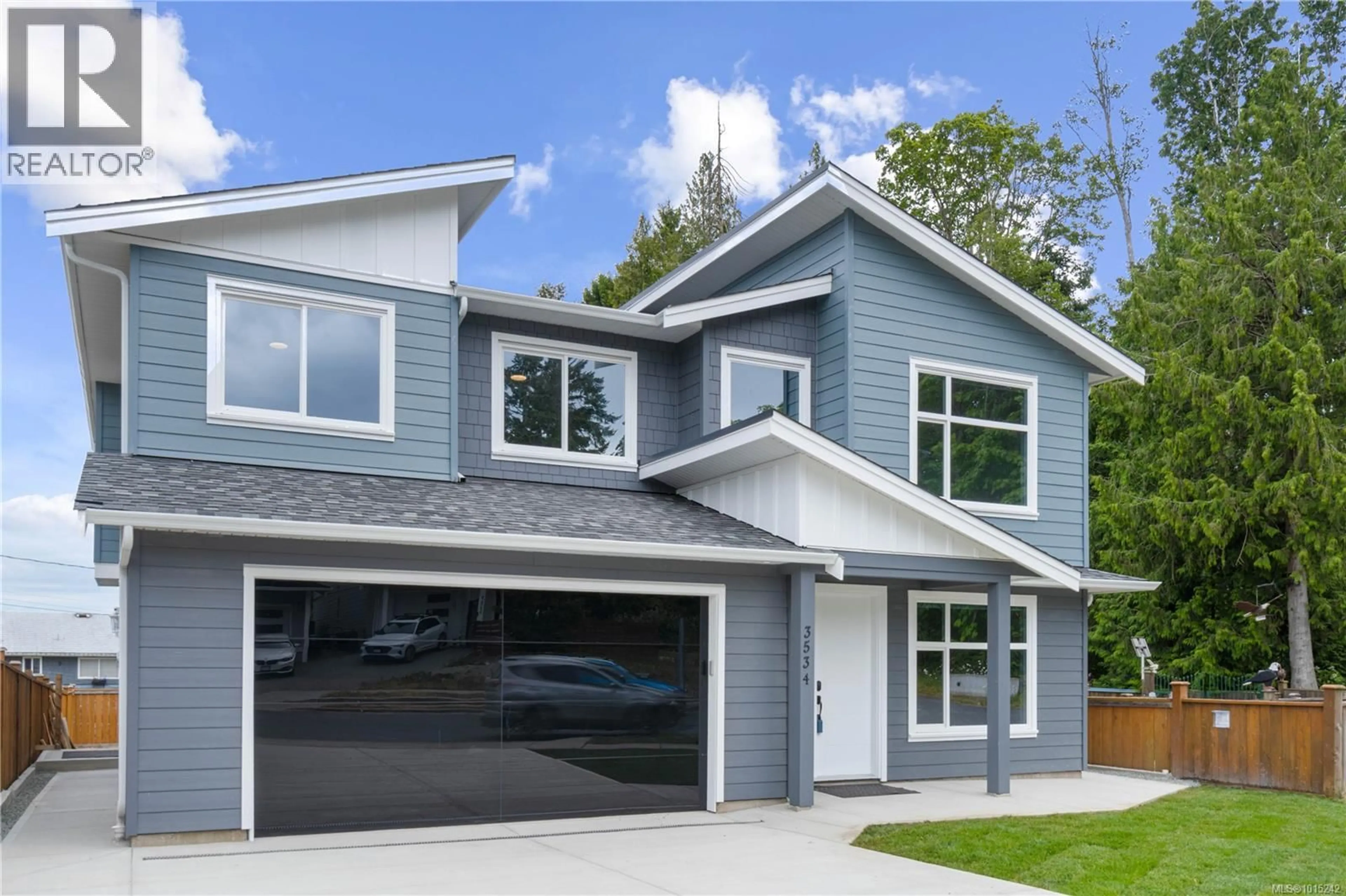 Home with vinyl exterior material, street for 3534 BONNIE DRIVE, Nanaimo British Columbia V9T0L2