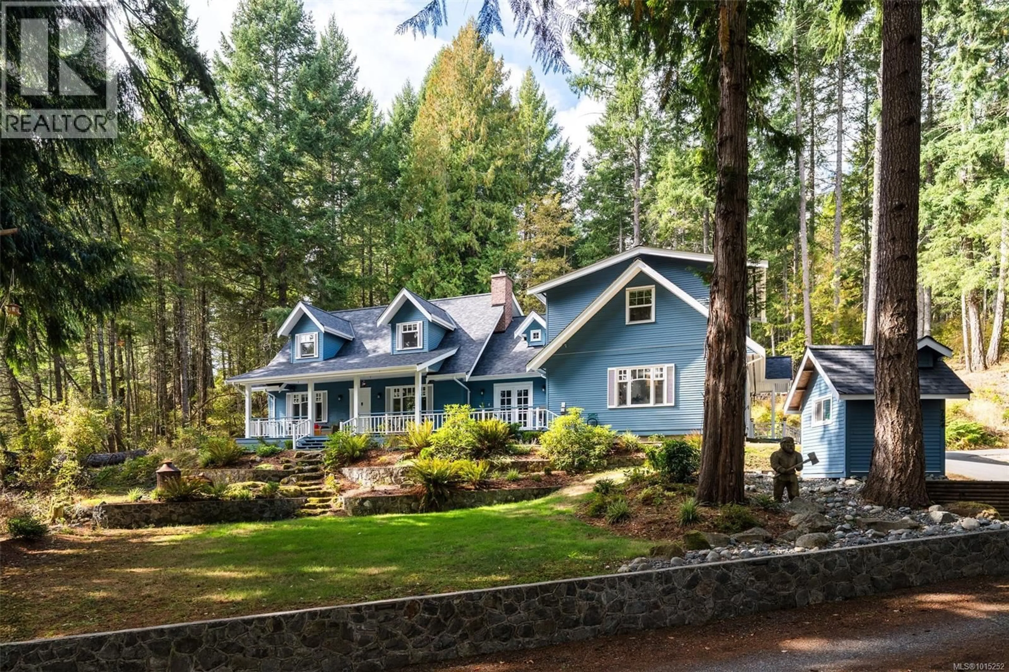 Home with vinyl exterior material, unknown for 724 CALEB PIKE ROAD, Highlands British Columbia V9B6G5