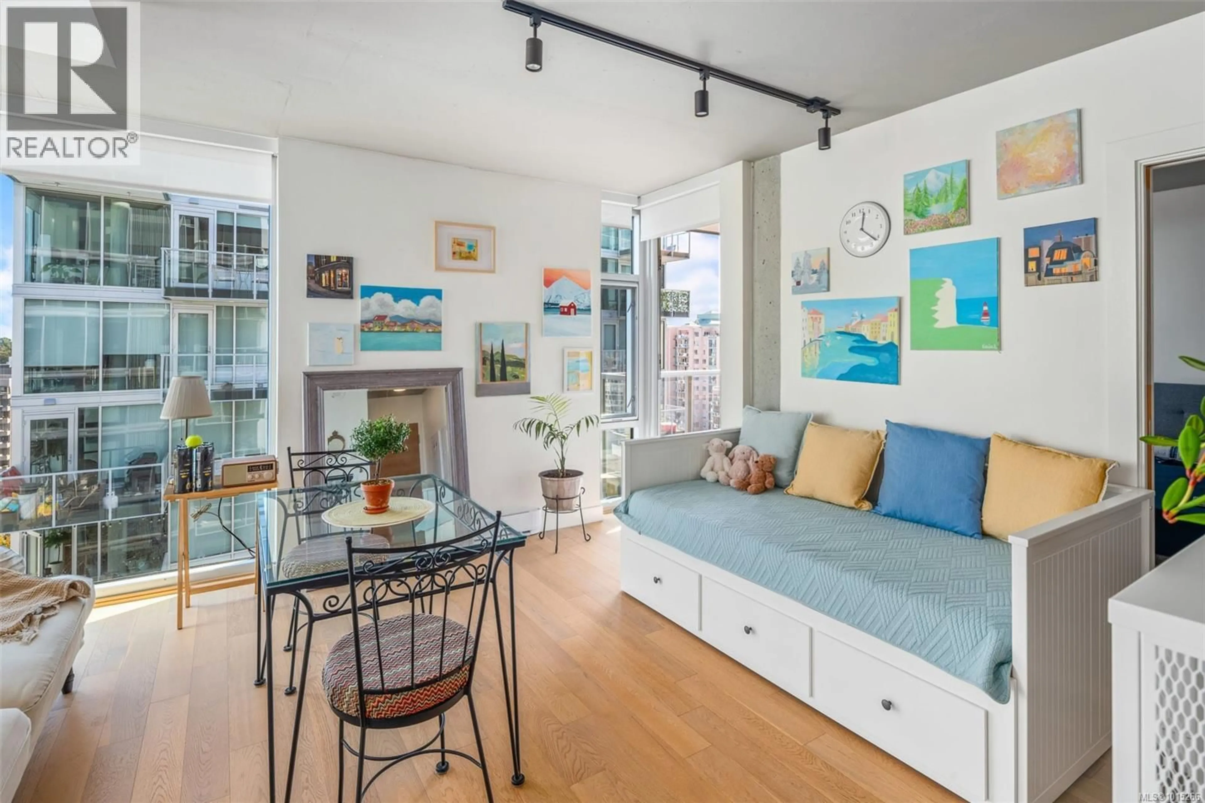 Living room with furniture, unknown for 1406 - 989 JOHNSON STREET, Victoria British Columbia V8V0E3
