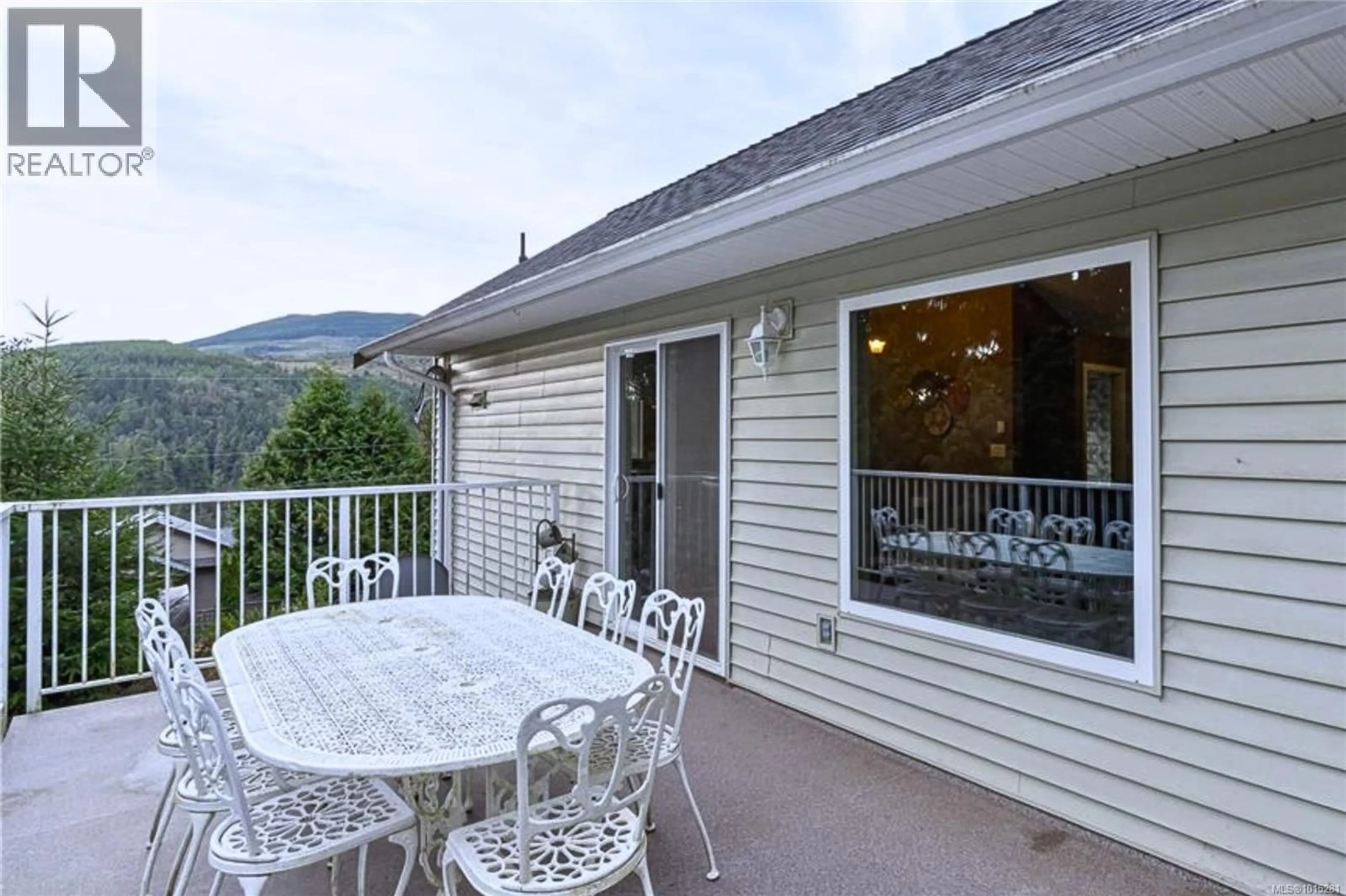 Patio, mountain view for 1759 MARTINI WAY, Qualicum Beach British Columbia V9K2S3
