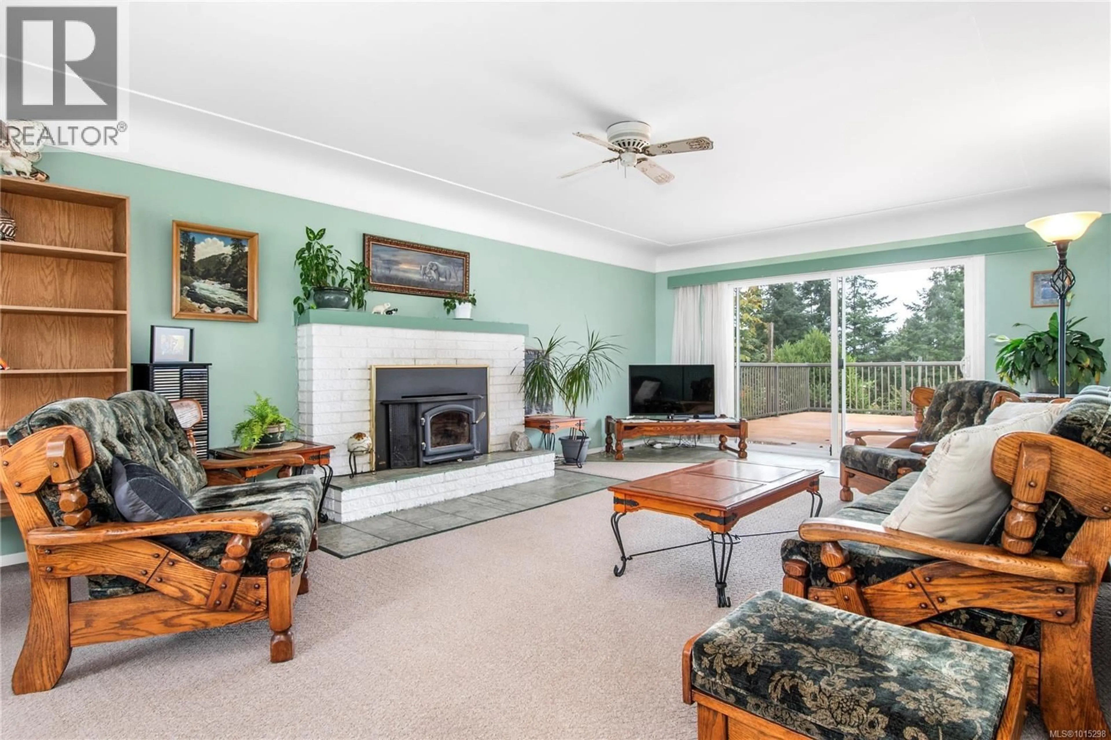 Living room with furniture, unknown for 644 8TH AVENUE, Campbell River British Columbia V9W6R5