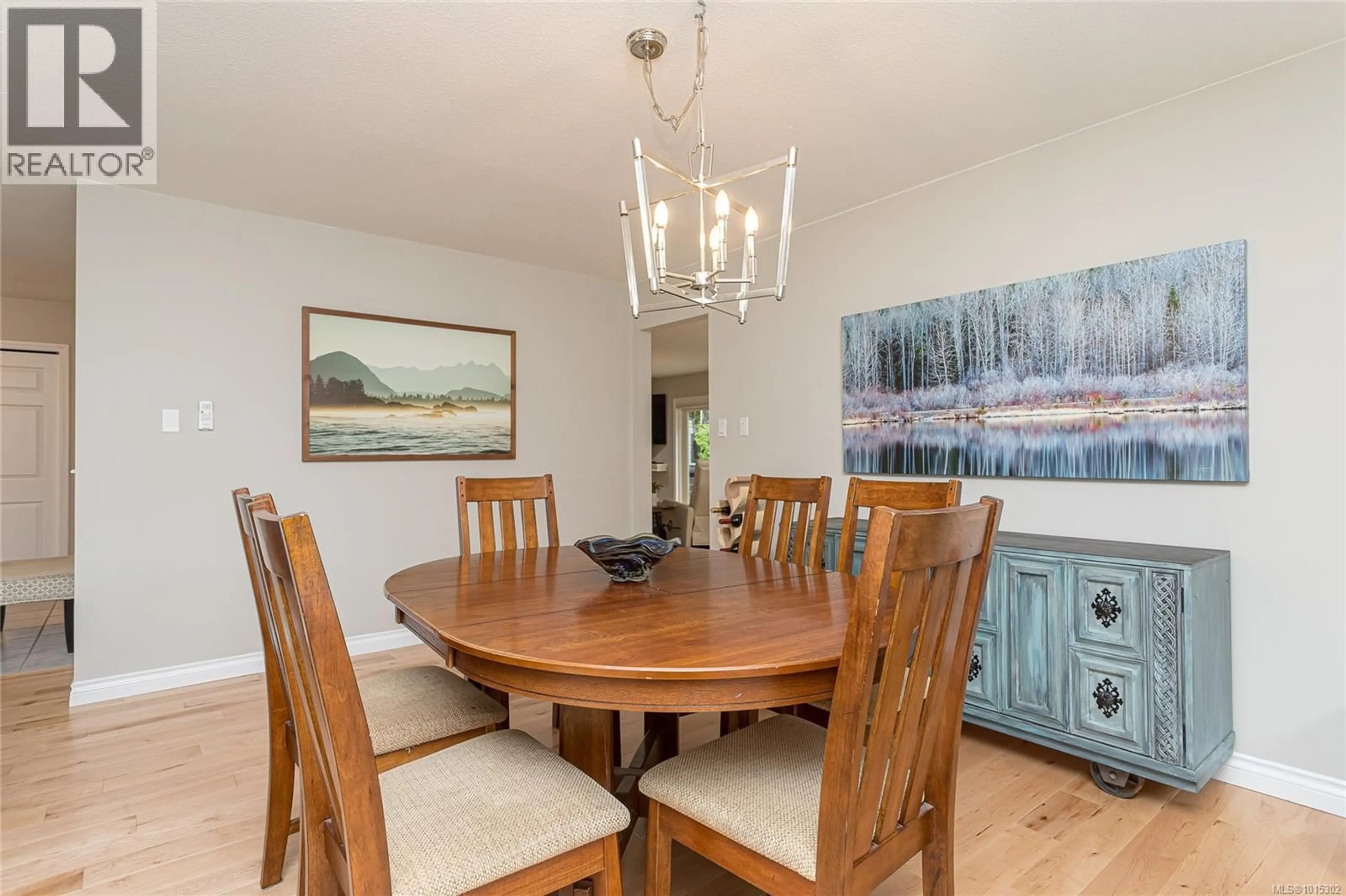 Dining room, wood/laminate floor for 1221 MIDIRON CLOSE, Qualicum Beach British Columbia V9K1C6