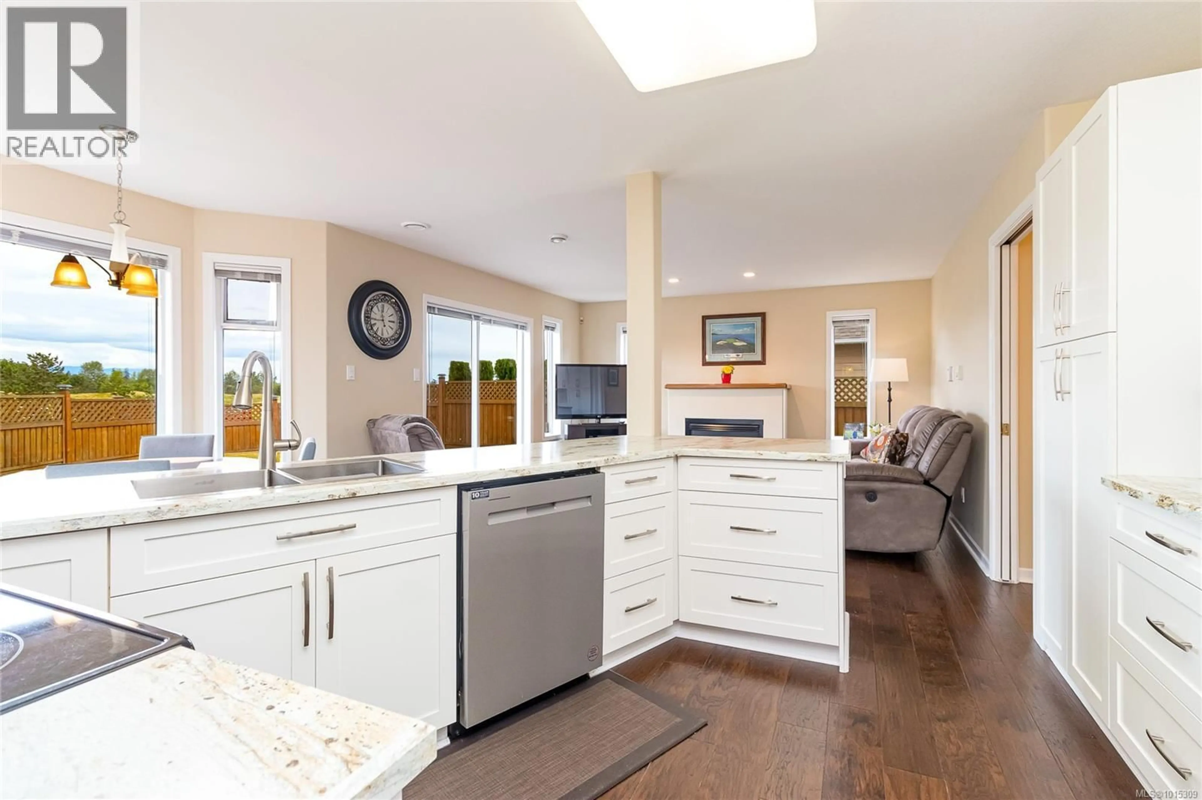 Open concept kitchen, unknown for 639 EAGLE TREE CLOSE, Parksville British Columbia V9P2N9