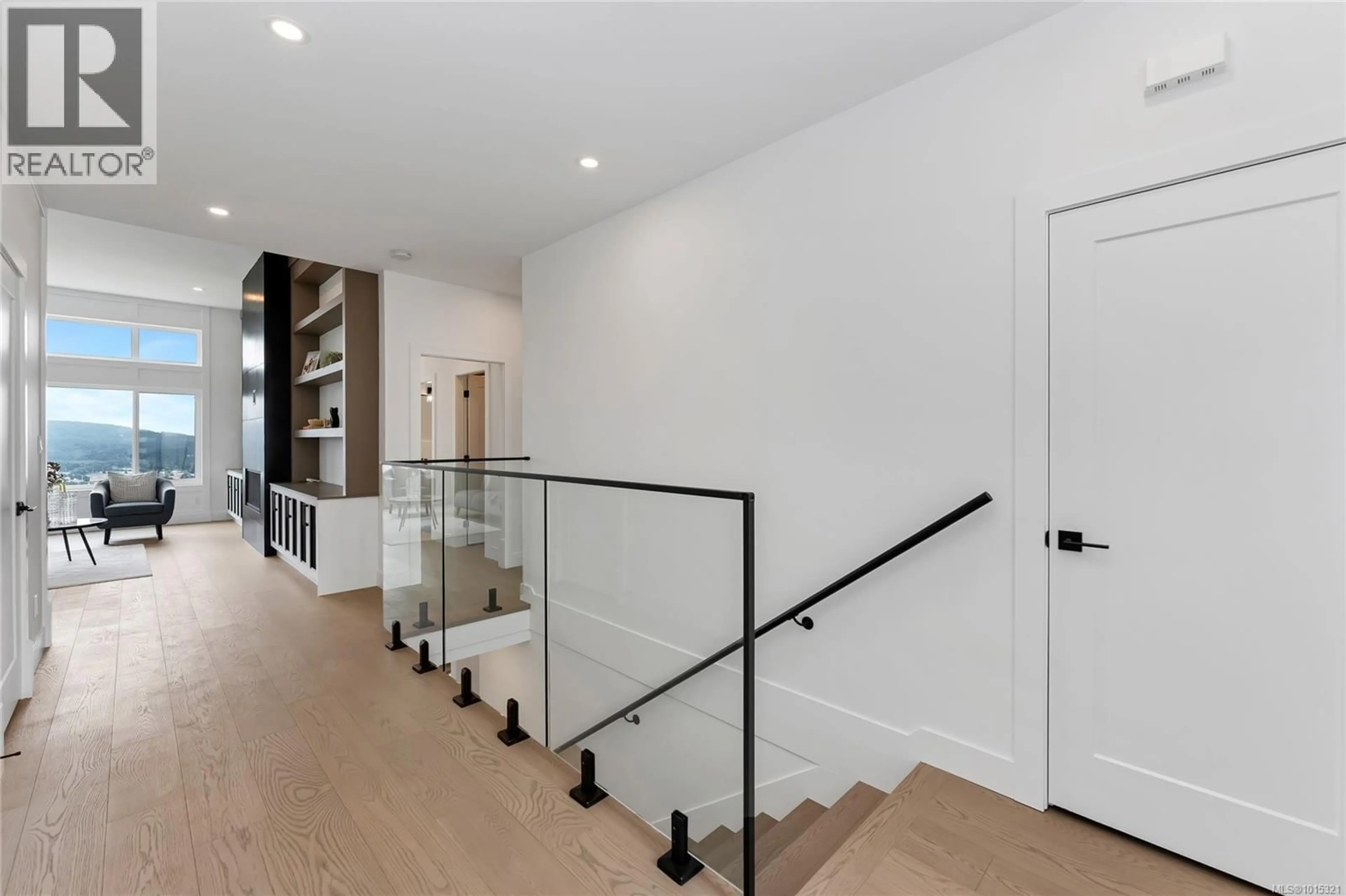 Indoor foyer for 3211 WOODRUSH DRIVE, Duncan British Columbia V9L0J9