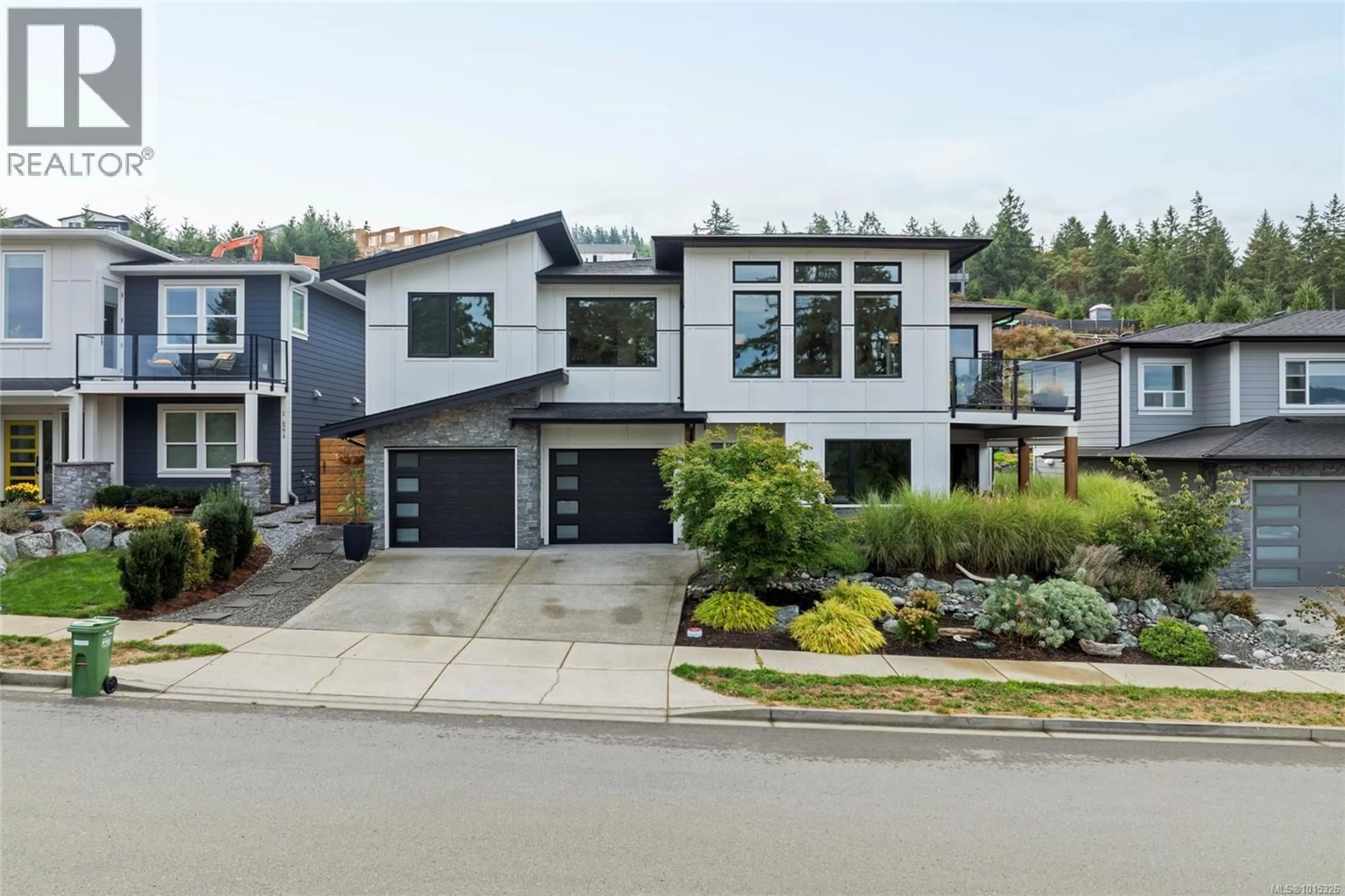 Home with vinyl exterior material, street for 6278 HIGHWOOD DRIVE, Duncan British Columbia V9L0H5