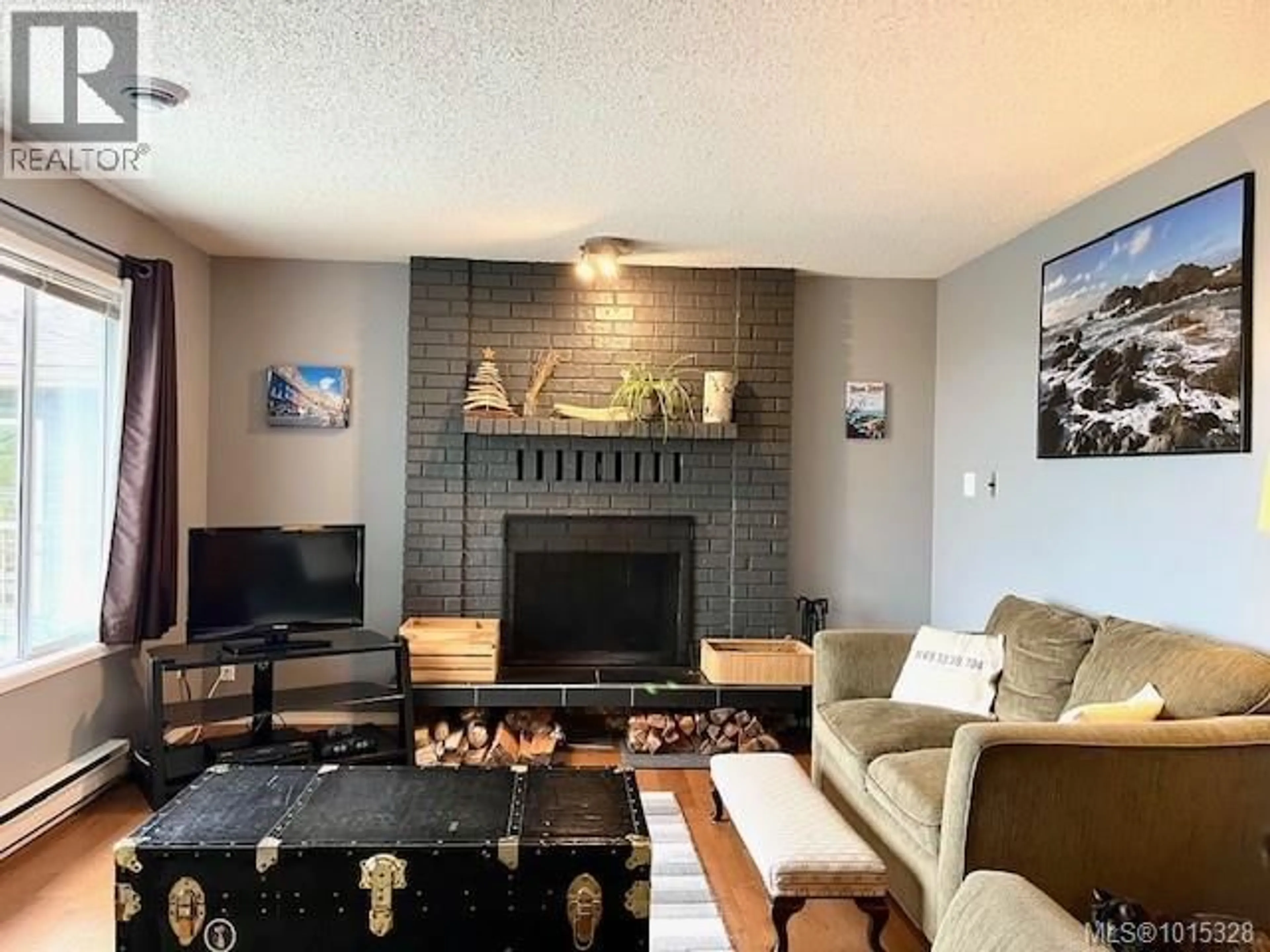 Living room with furniture, unknown for 5483 NORTON ROAD, Nanaimo British Columbia V9T5N1