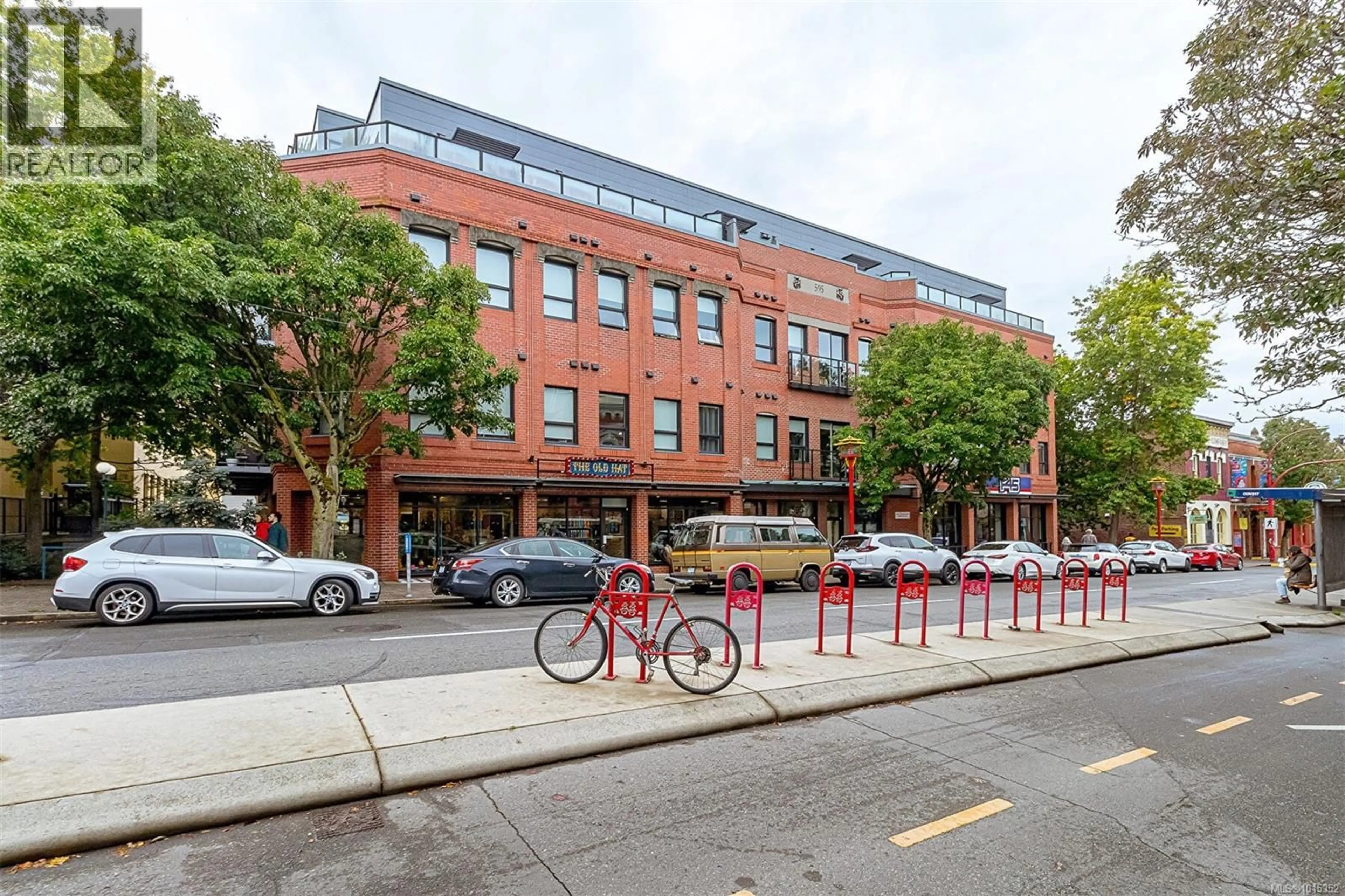 Patio, street for 208 - 595 PANDORA AVENUE, Victoria British Columbia V8W1N5