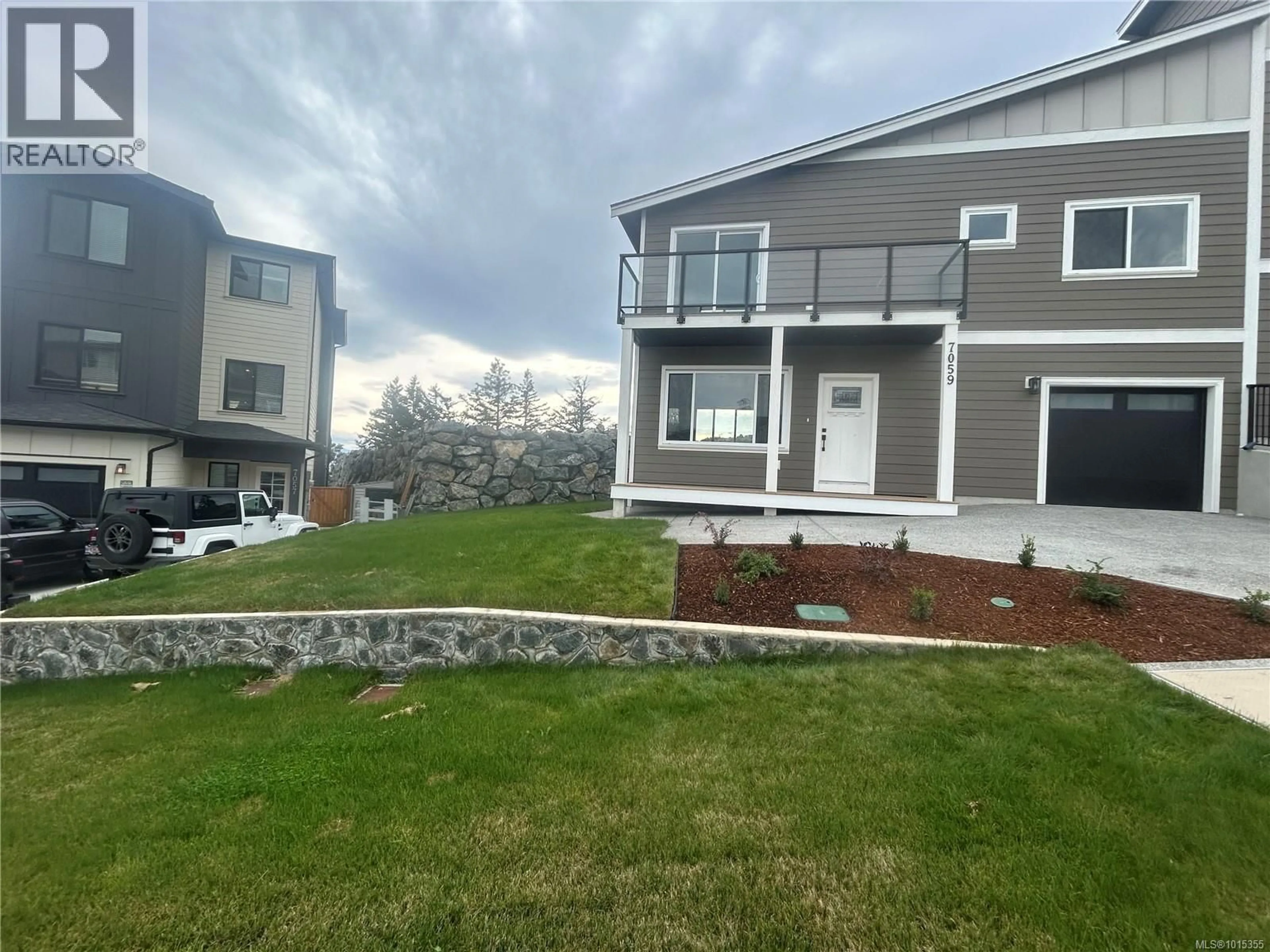 A pic from outside/outdoor area/front of a property/back of a property/a pic from drone, mountain view for 7059 BRAILSFORD PLACE, Sooke British Columbia V9Z1R2