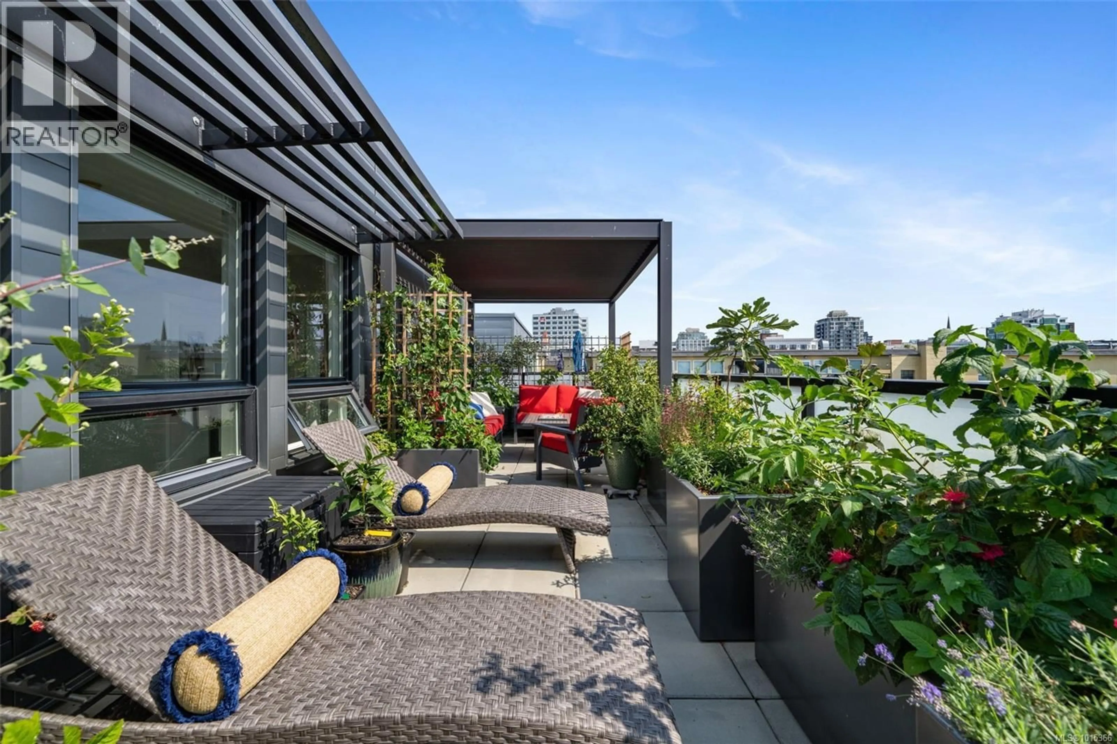 Patio, unknown for 407 - 595 PANDORA AVENUE, Victoria British Columbia V8W1N5