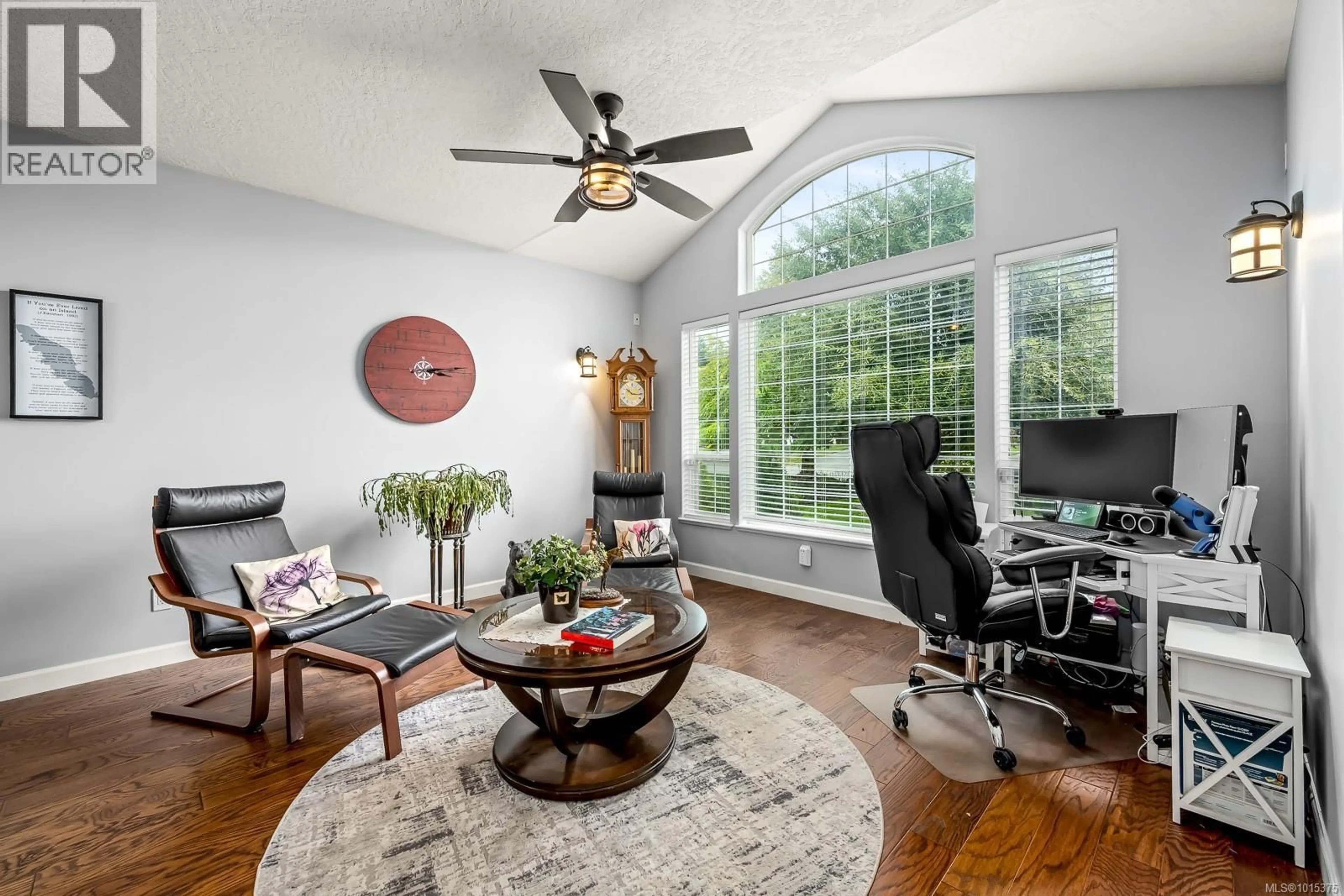 Living room with furniture, unknown for 589 MONARCH DRIVE, Courtenay British Columbia V9N8R7