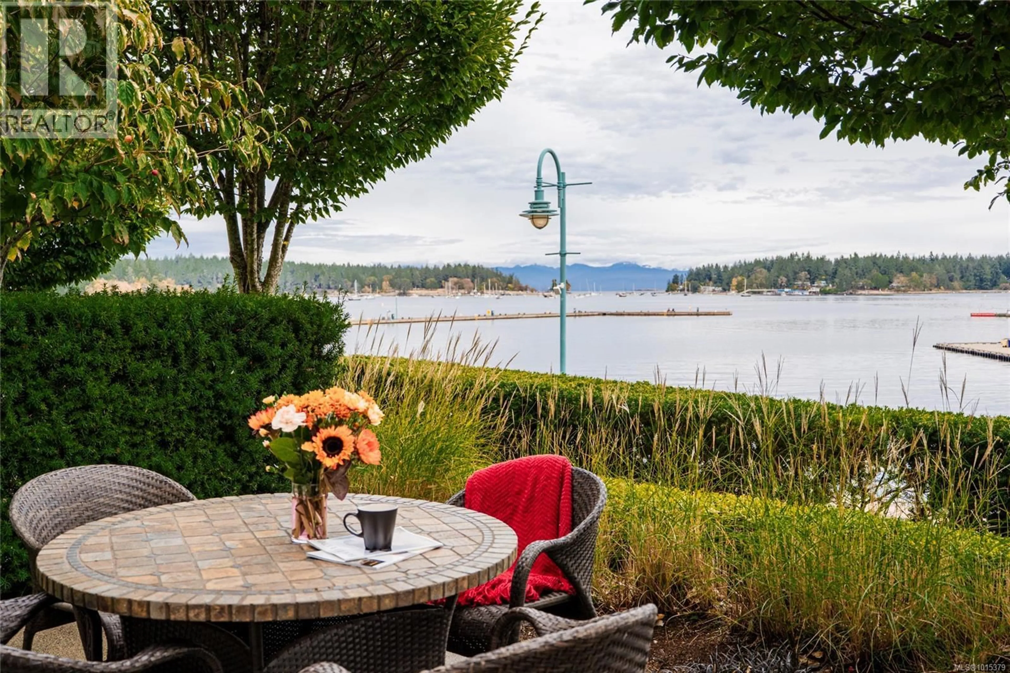 Patio, water/lake/river/ocean view for 12 - 38 FRONT STREET, Nanaimo British Columbia V9R0B8