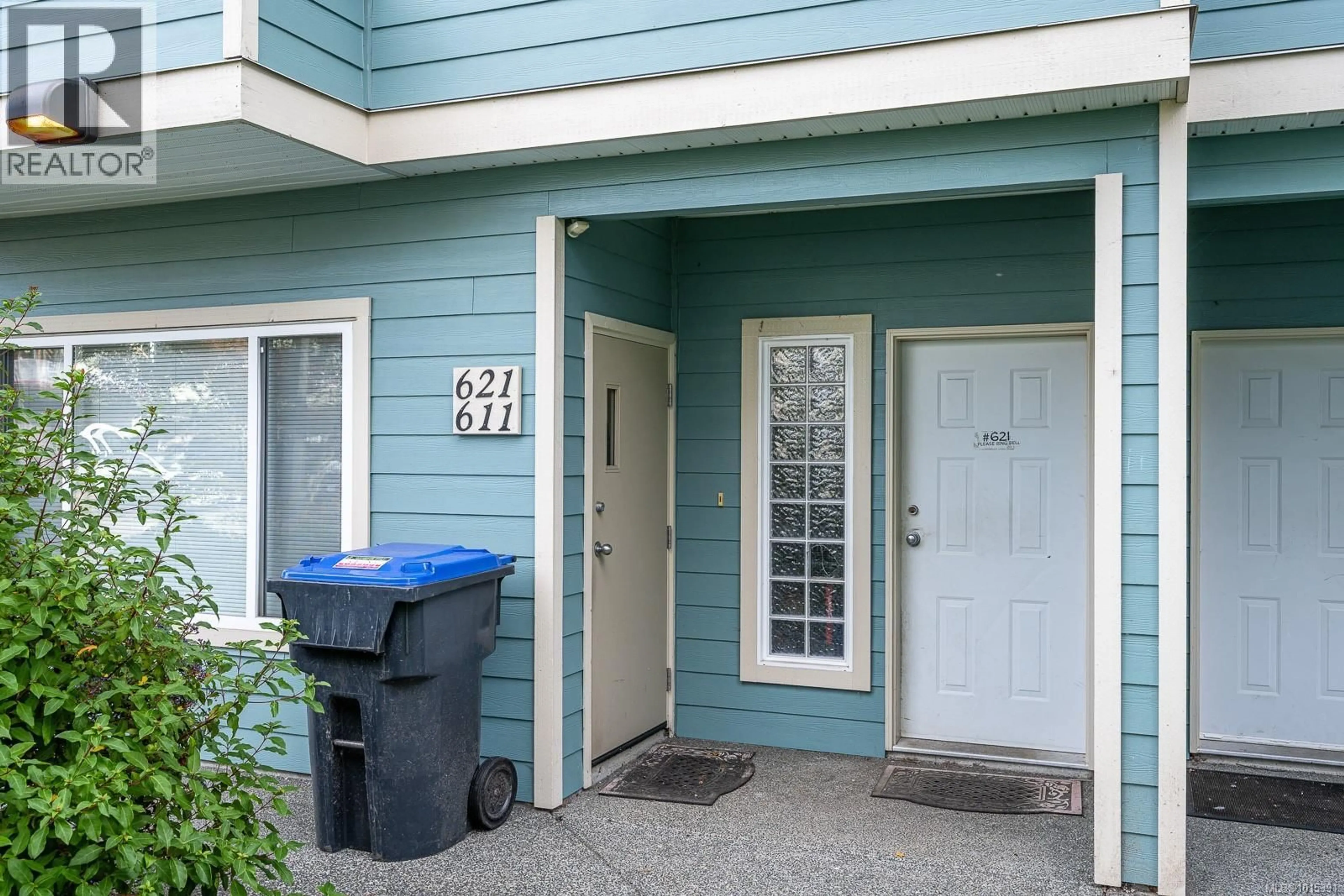 Indoor entryway for 611/621 - 3030 KILPATRICK AVENUE, Courtenay British Columbia V9N8P1