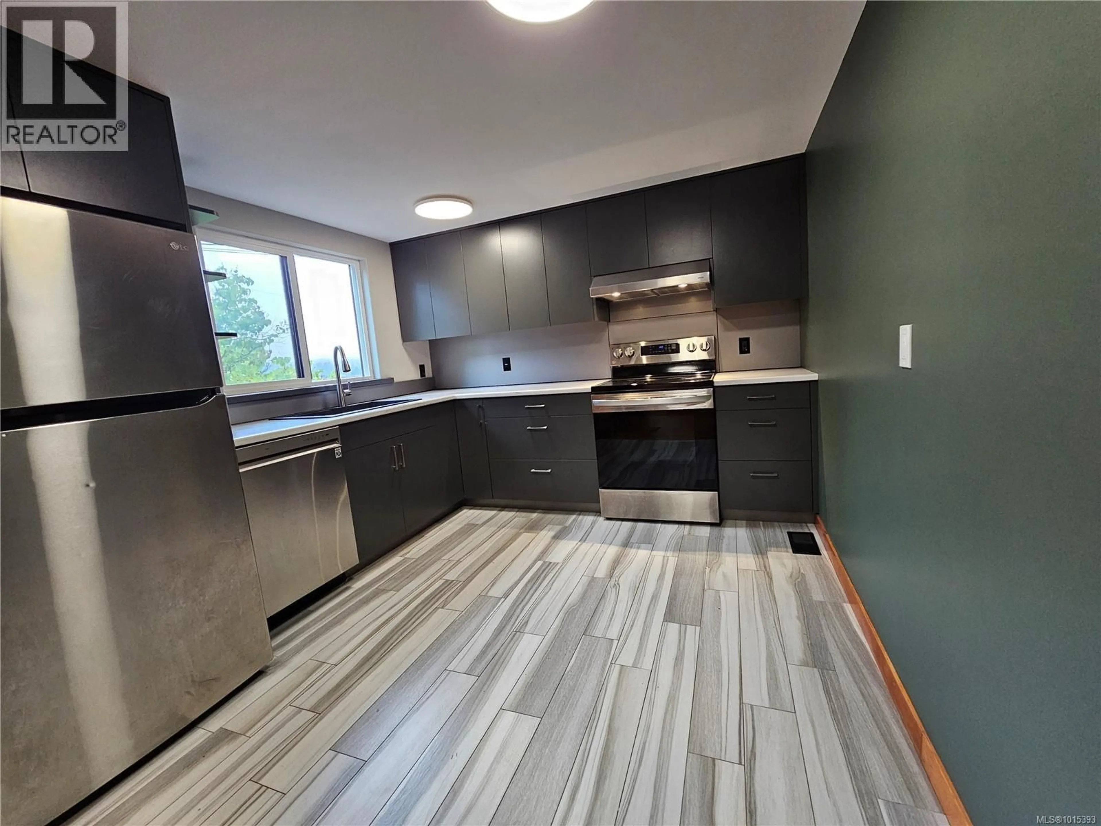 Unknown for 227 STORMONT ROAD, View Royal British Columbia V9B1P7