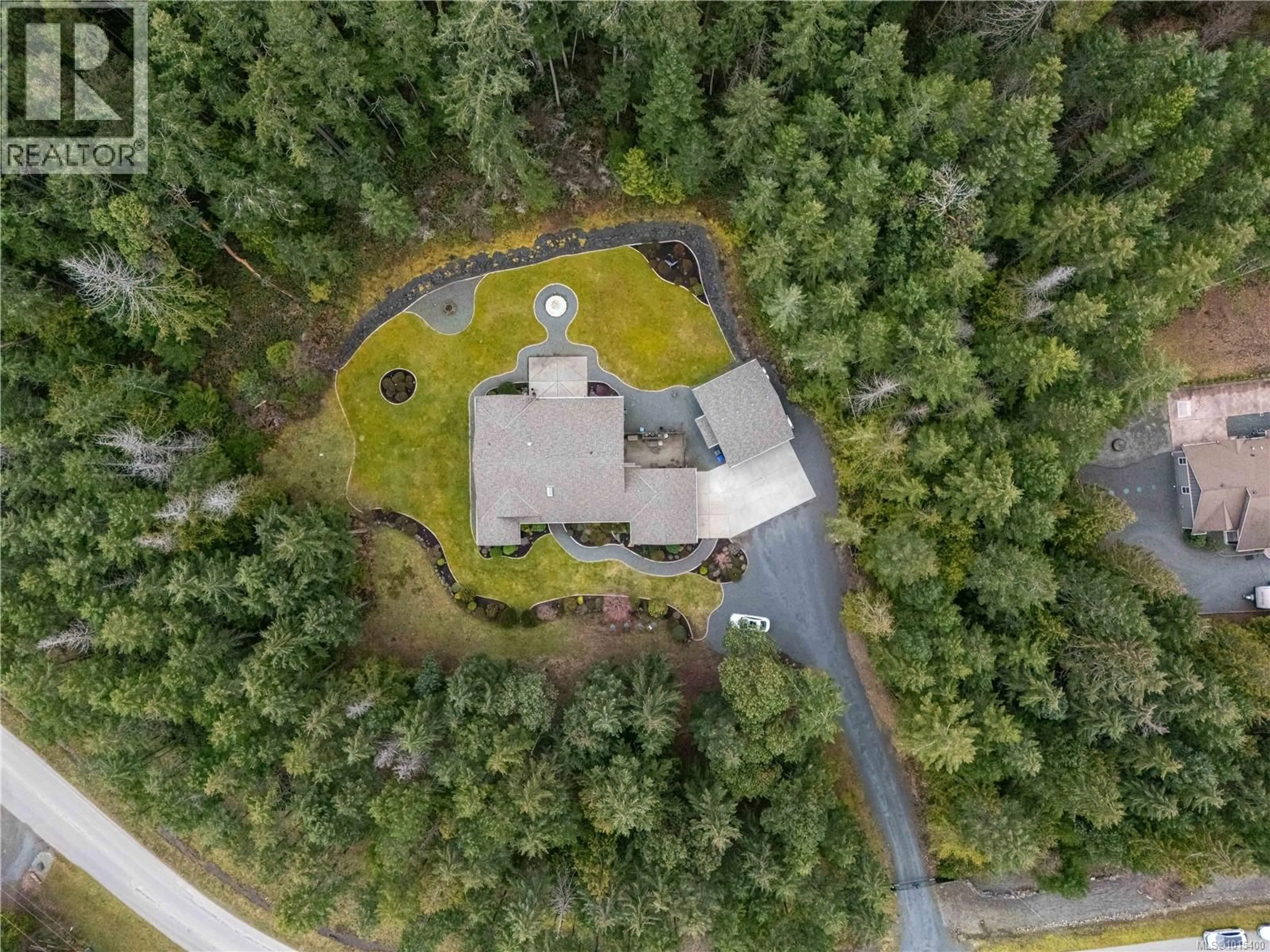 A pic from outside/outdoor area/front of a property/back of a property/a pic from drone, unknown for 700 WILDGREEN WAY, Parksville British Columbia V9P0A5