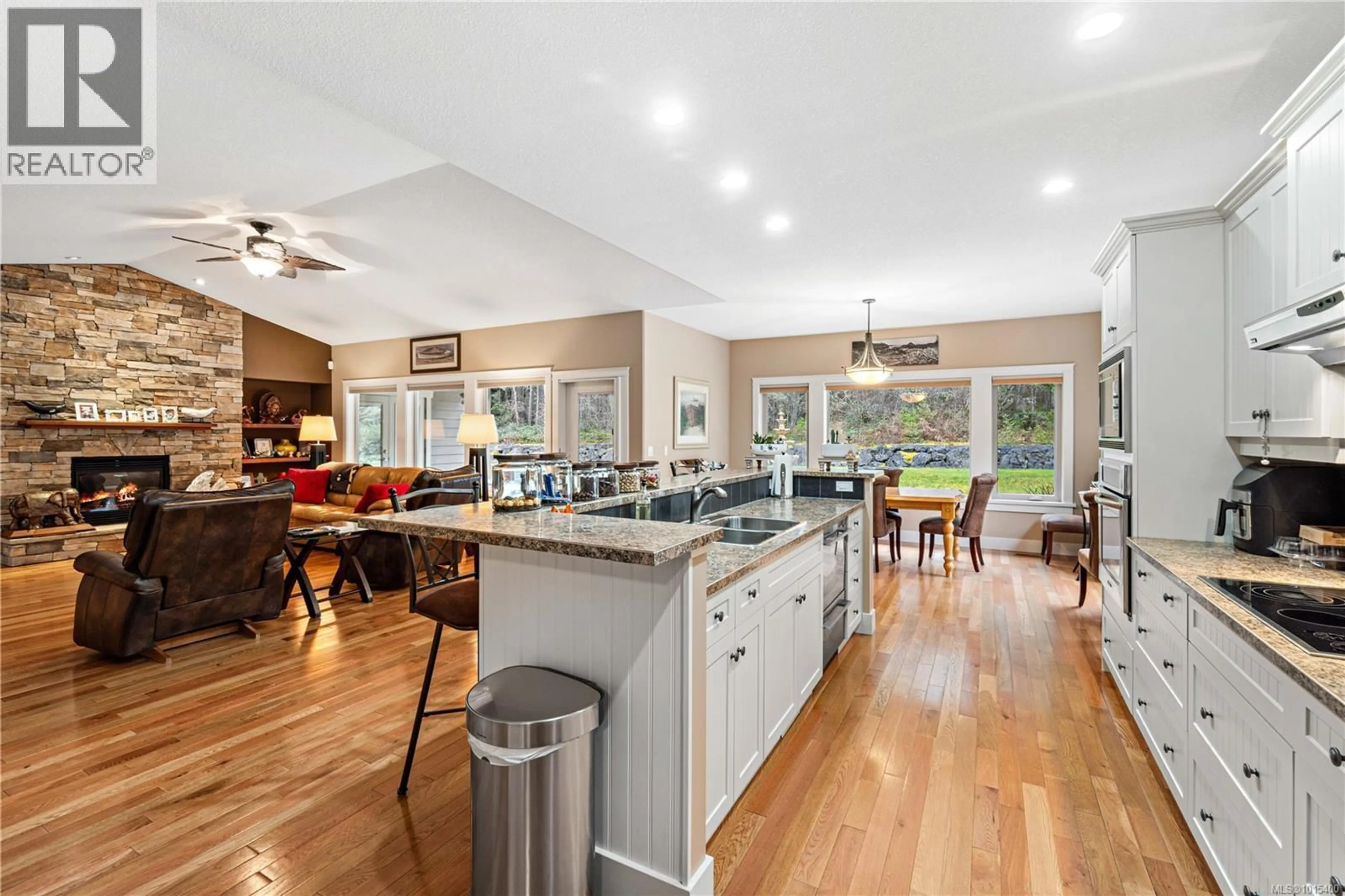 Open concept kitchen, ceramic/tile floor for 700 WILDGREEN WAY, Parksville British Columbia V9P0A5