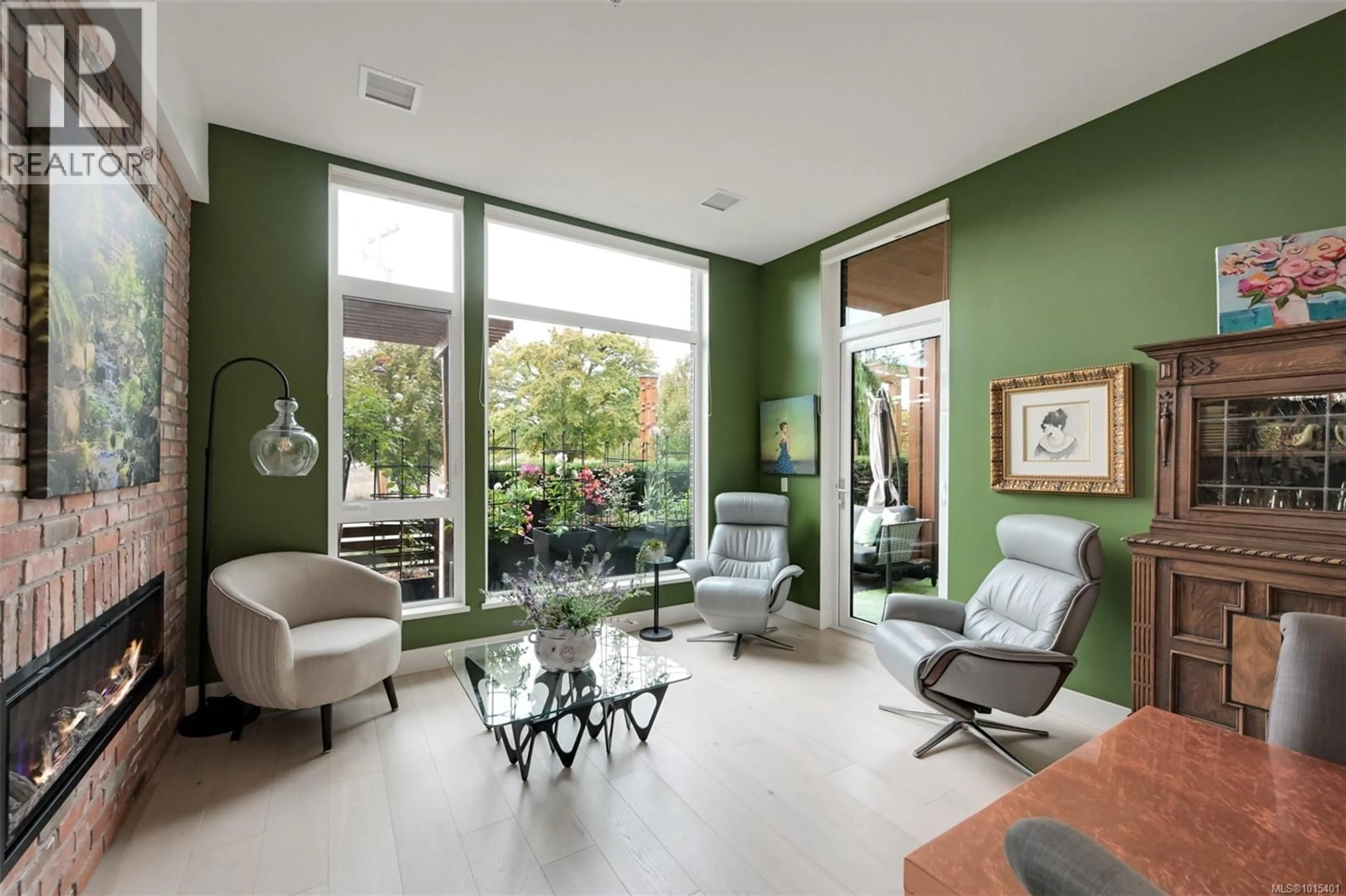 Unknown for 107 - 1216 CARLISLE AVENUE, Esquimalt British Columbia V9A0H5