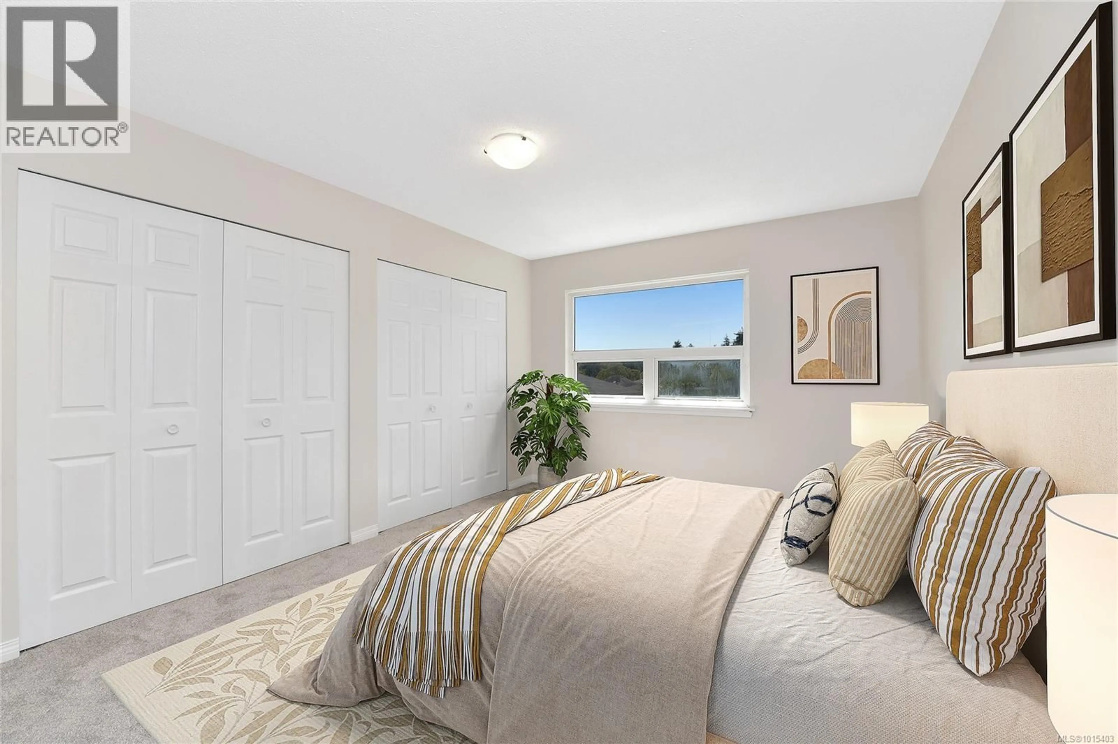 Bedroom with bed, unknown for 1199 GLEN TARA LANE, Saanich British Columbia V8Z6Z4