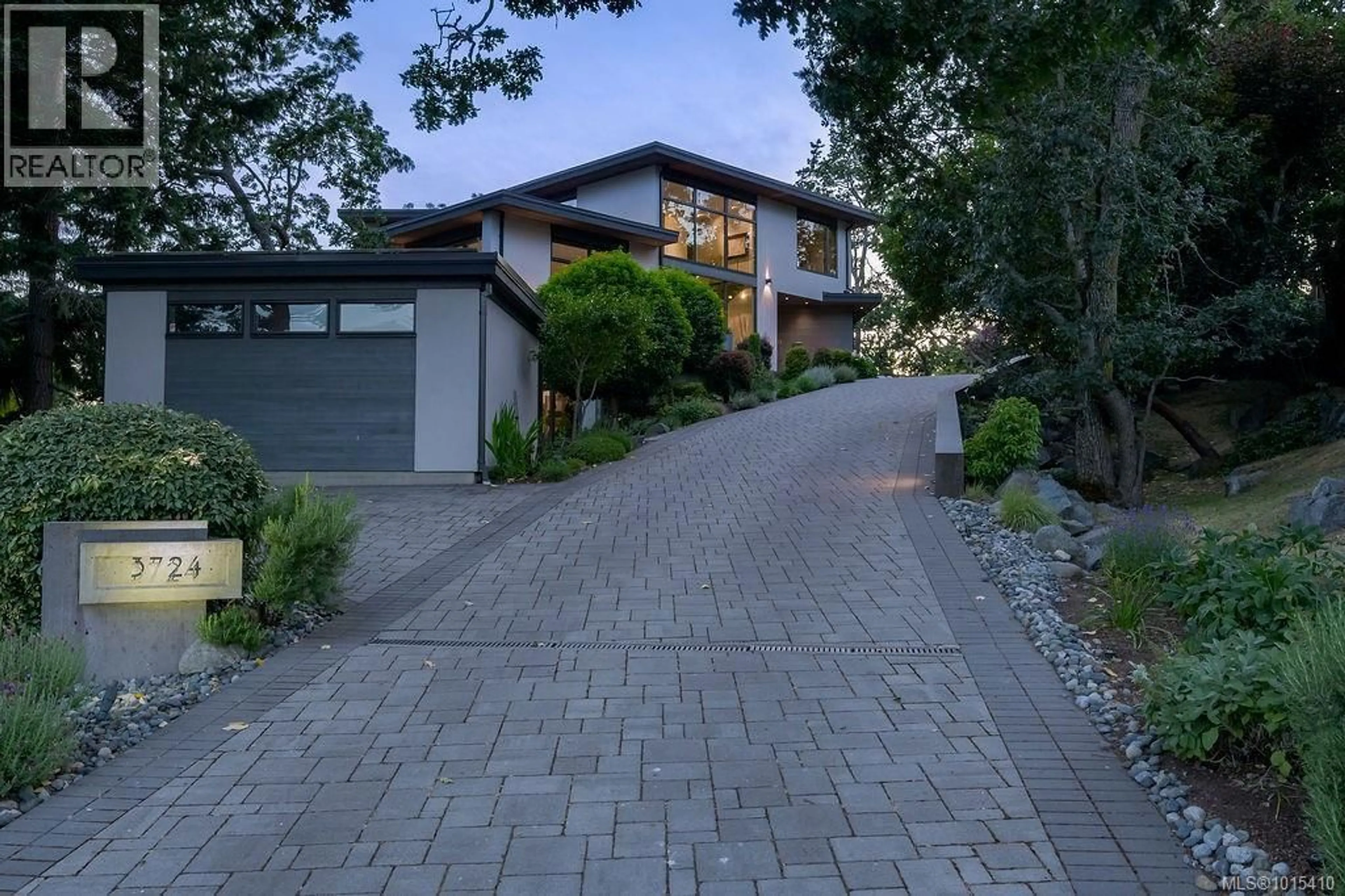 Home with brick exterior material, street for 3724 ARBUTUS RIDGE, Saanich British Columbia V8N6B3