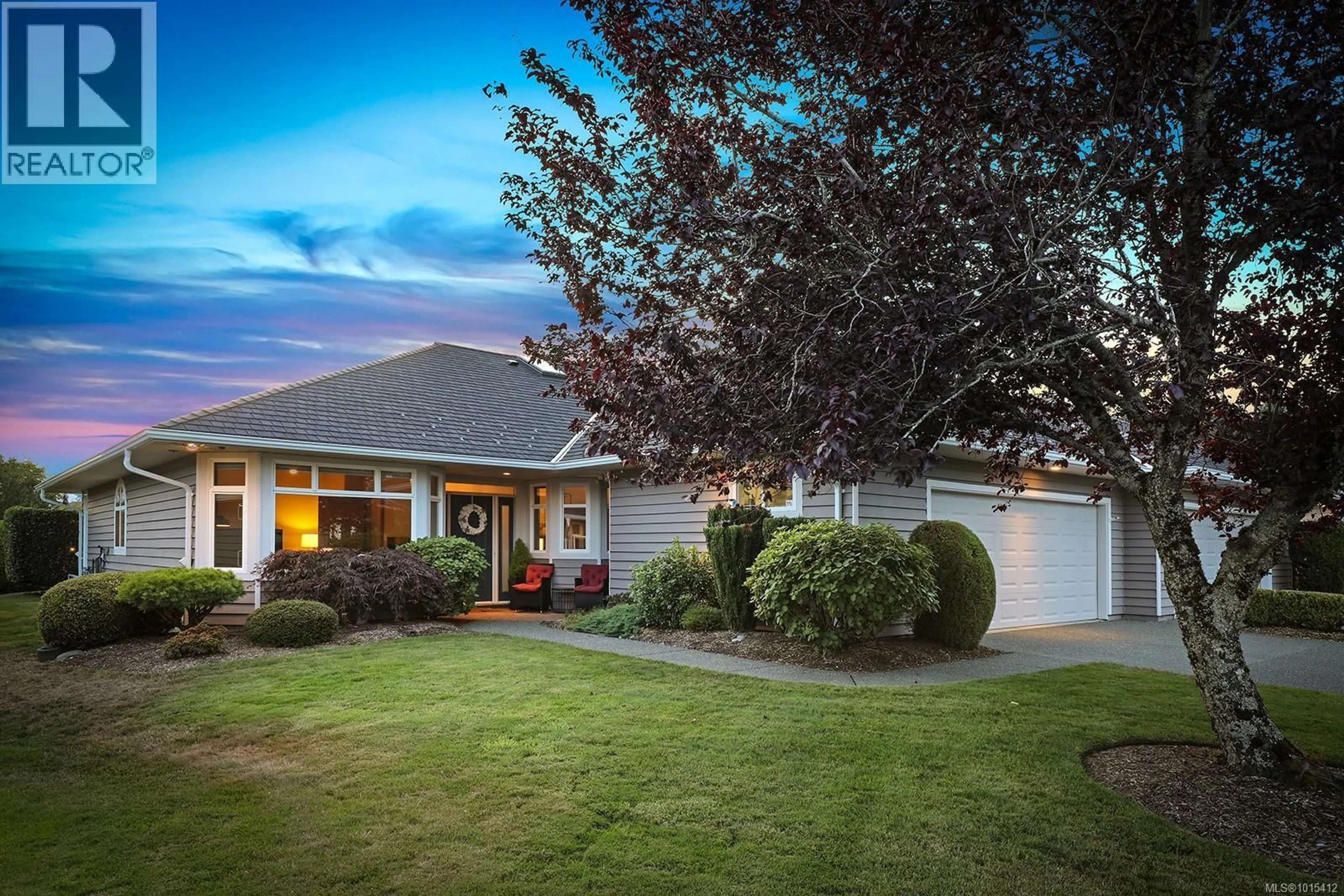 Home with vinyl exterior material, street for 221 - 3399 CROWN ISLE DRIVE, Courtenay British Columbia V9N9X7