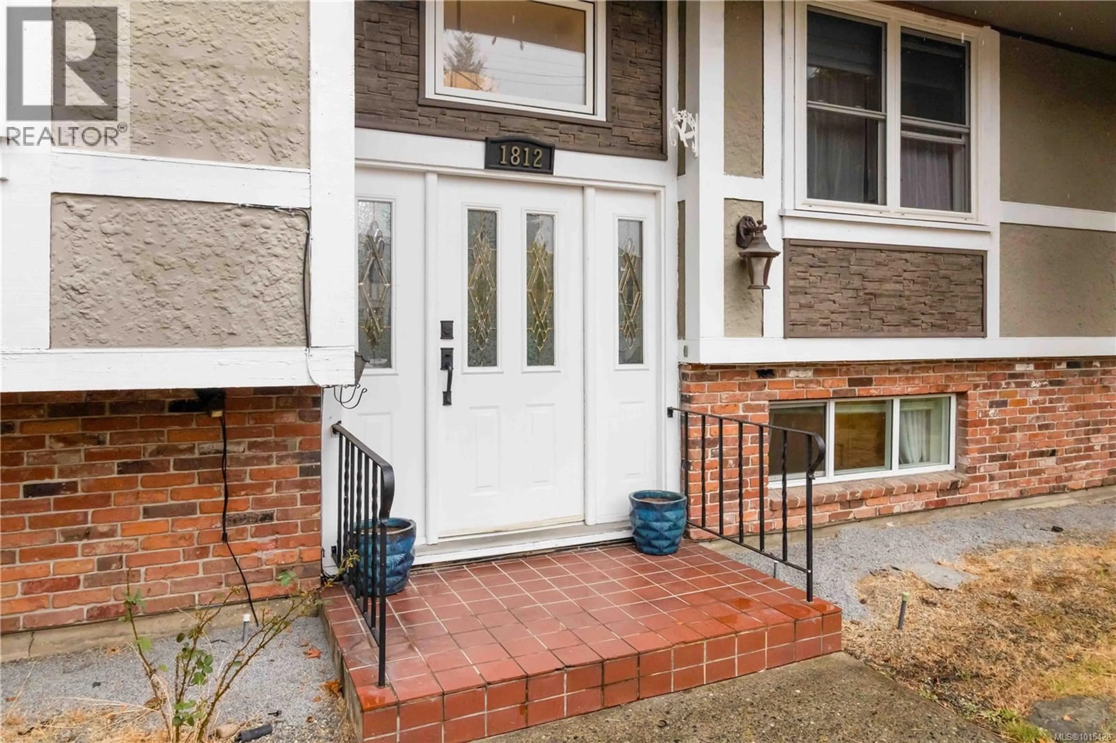 Unknown for 1812 EL SERENO DRIVE, Saanich British Columbia V8N2S4