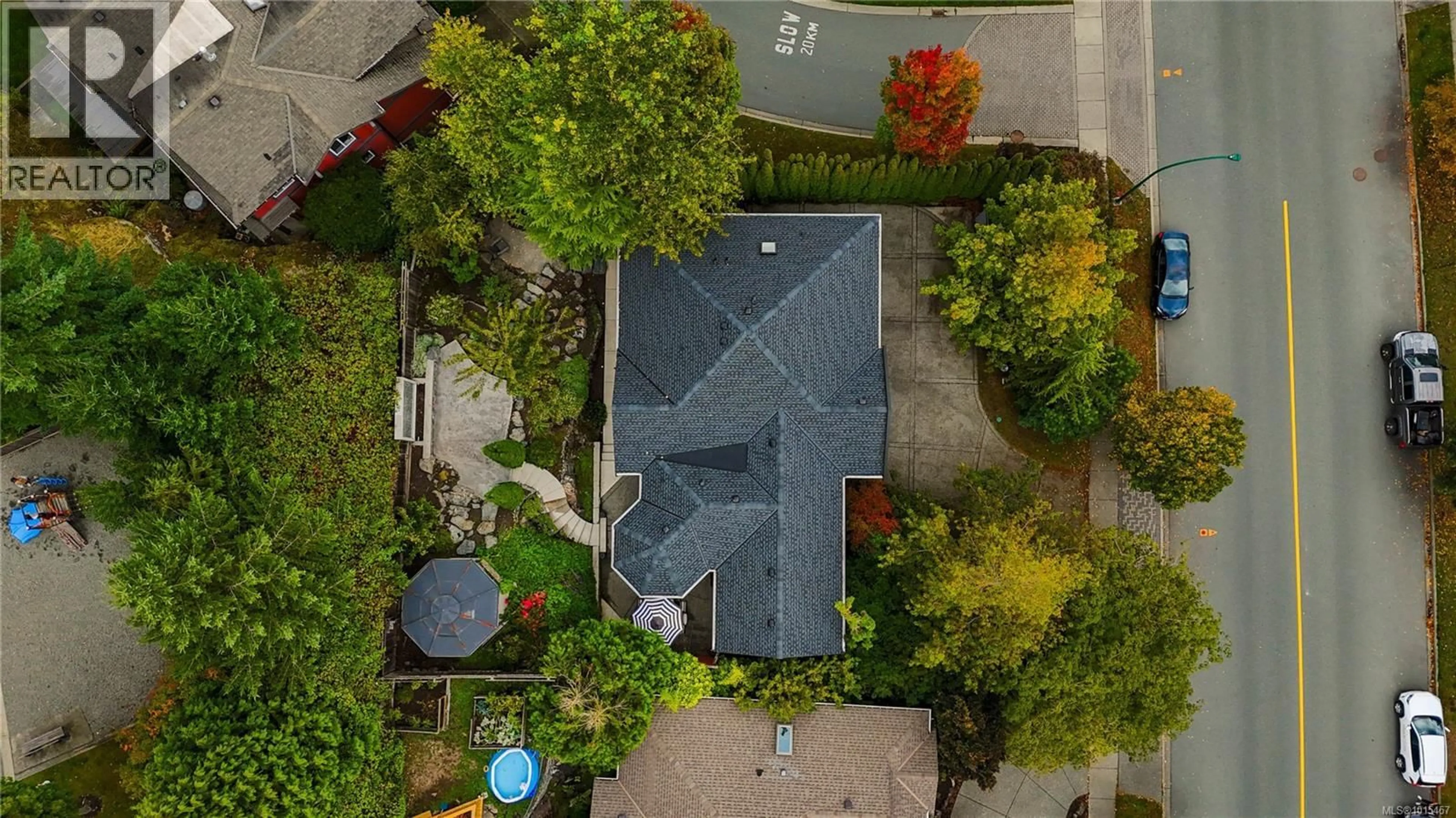 A pic from outside/outdoor area/front of a property/back of a property/a pic from drone, street for 488 ROYAL BAY DRIVE, Colwood British Columbia V9C4L2