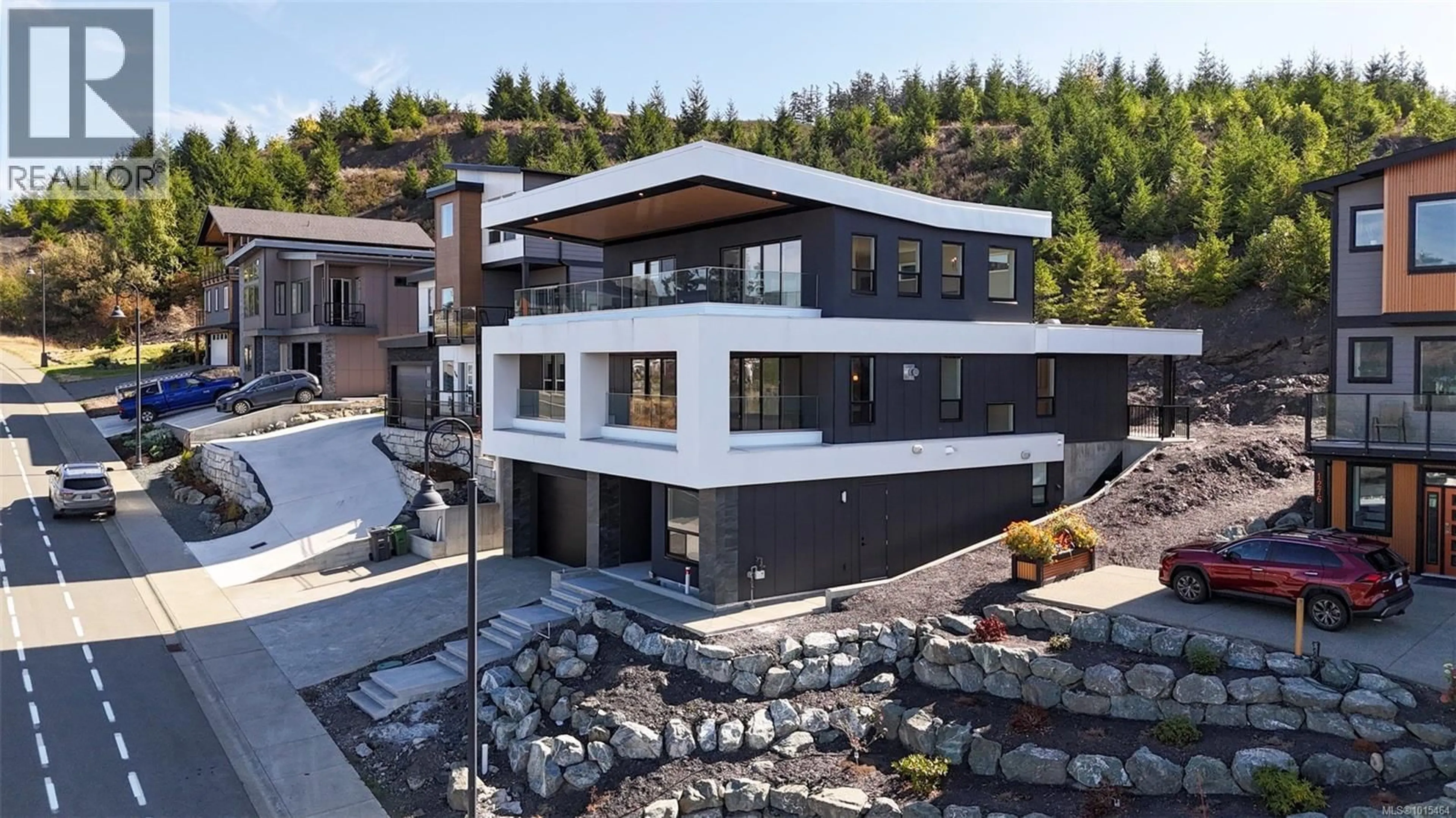 Home with vinyl exterior material, mountain view for 1272 KINGSVIEW ROAD, Duncan British Columbia V9L0B3