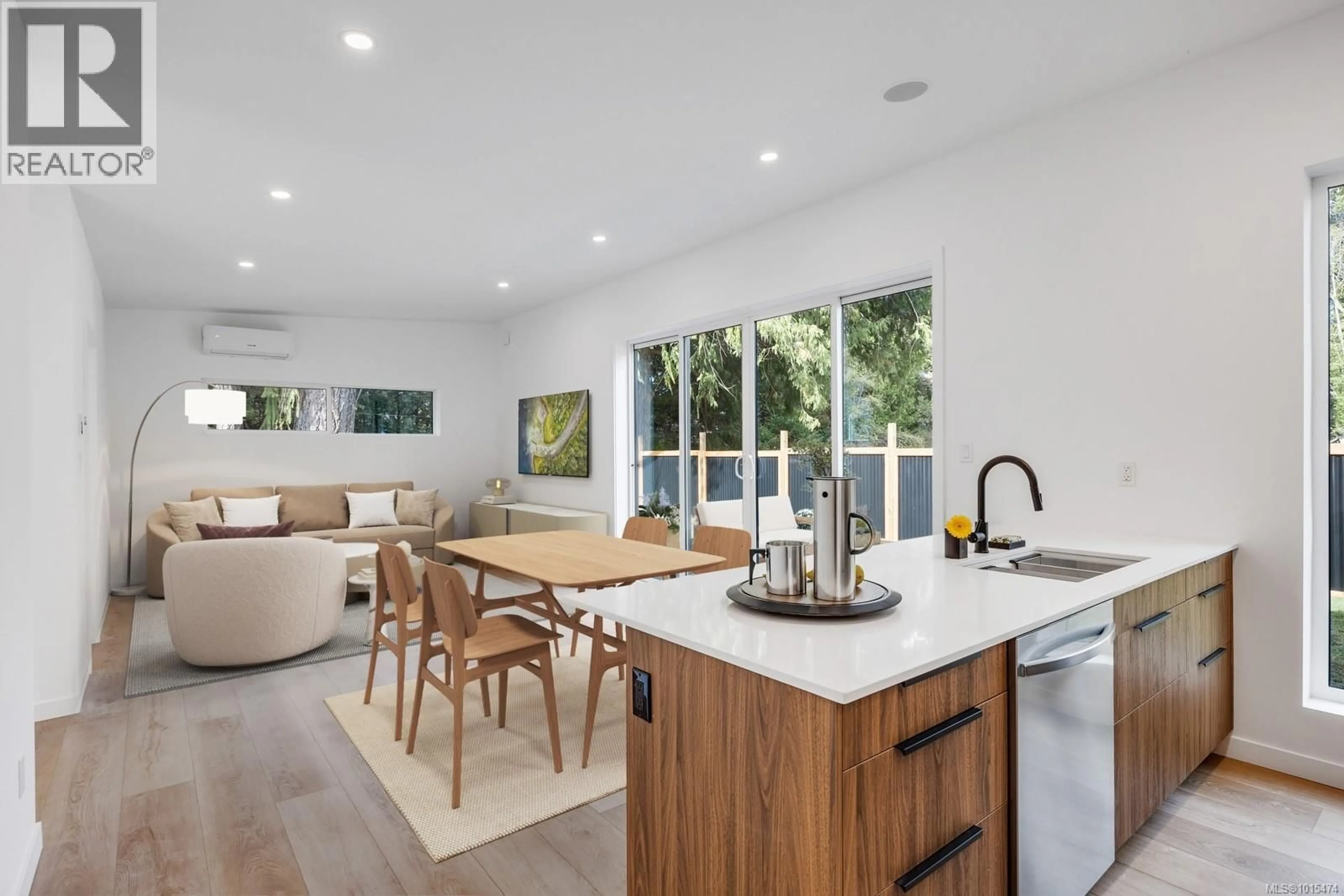 Open concept kitchen, unknown for 1927 CUMBERLAND ROAD, Courtenay British Columbia V9N2G1