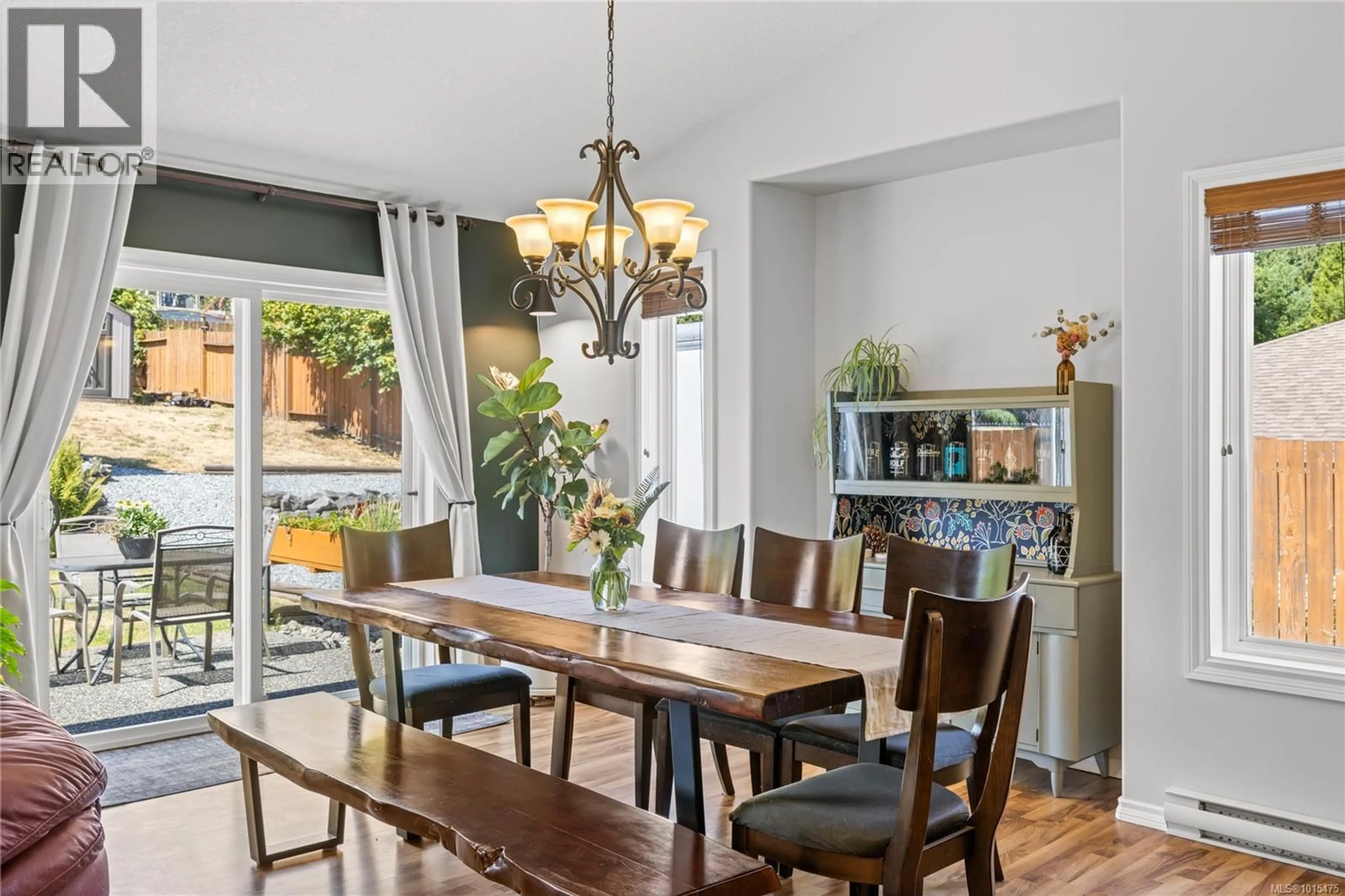 Dining room, wood/laminate floor for 1821 EXTENSION ROAD, Nanaimo British Columbia V9X1C9