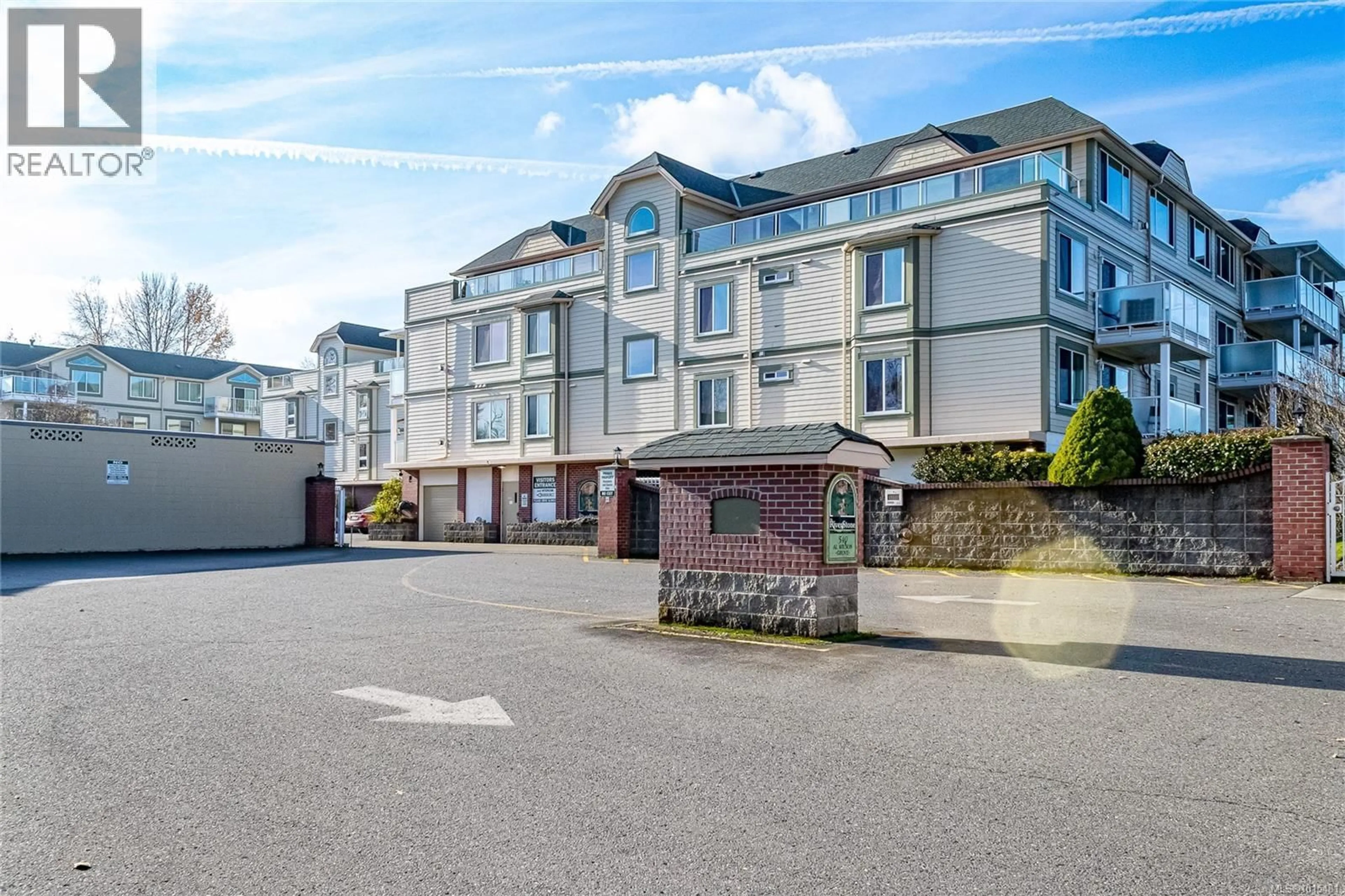 A pic from outside/outdoor area/front of a property/back of a property/a pic from drone, building for 102C - 540 AL WILSON GROVE, Duncan British Columbia V9L5H3