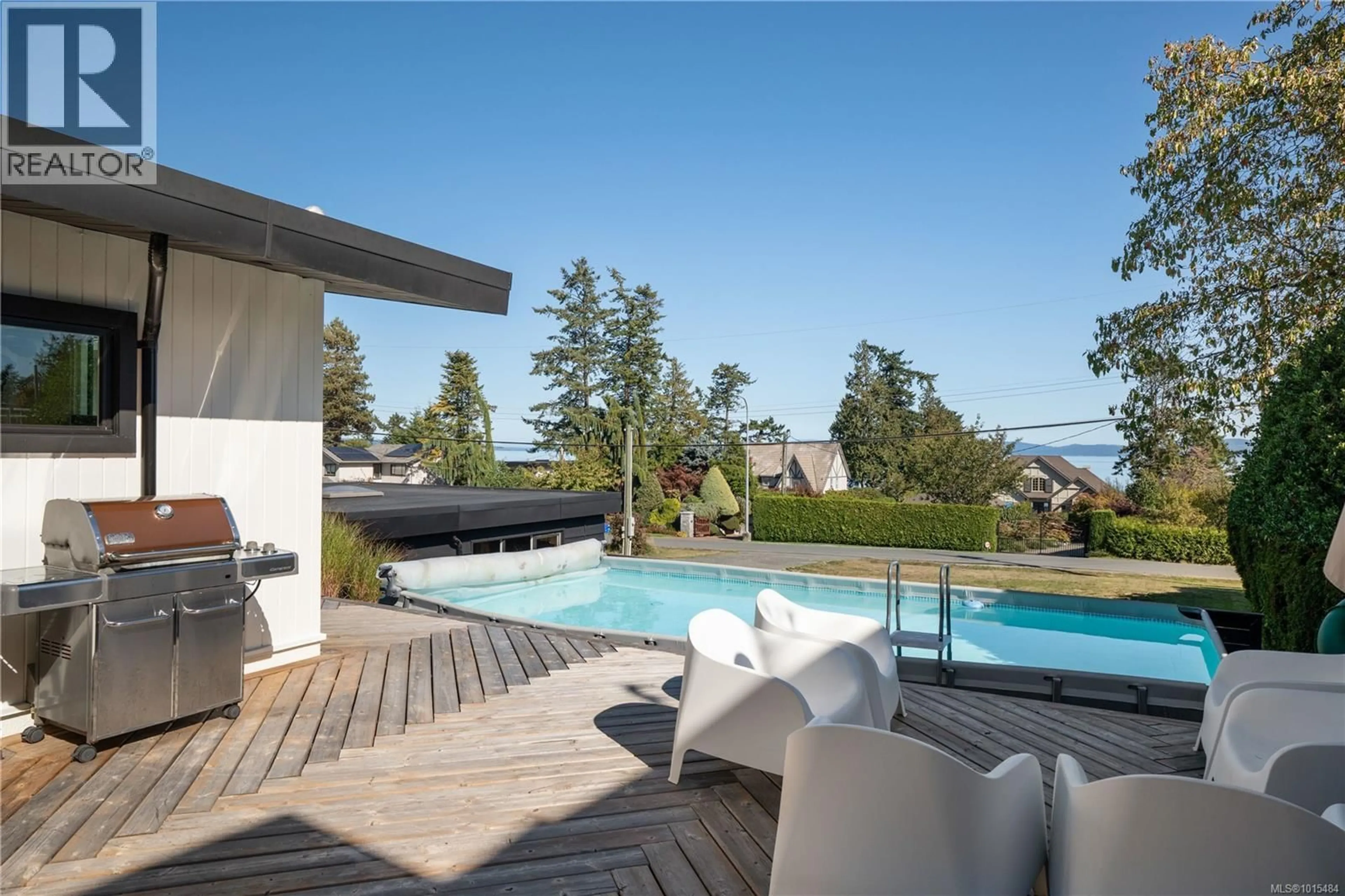 Patio, water/lake/river/ocean view for 5276 PARKER AVENUE, Saanich British Columbia V8Y2M9