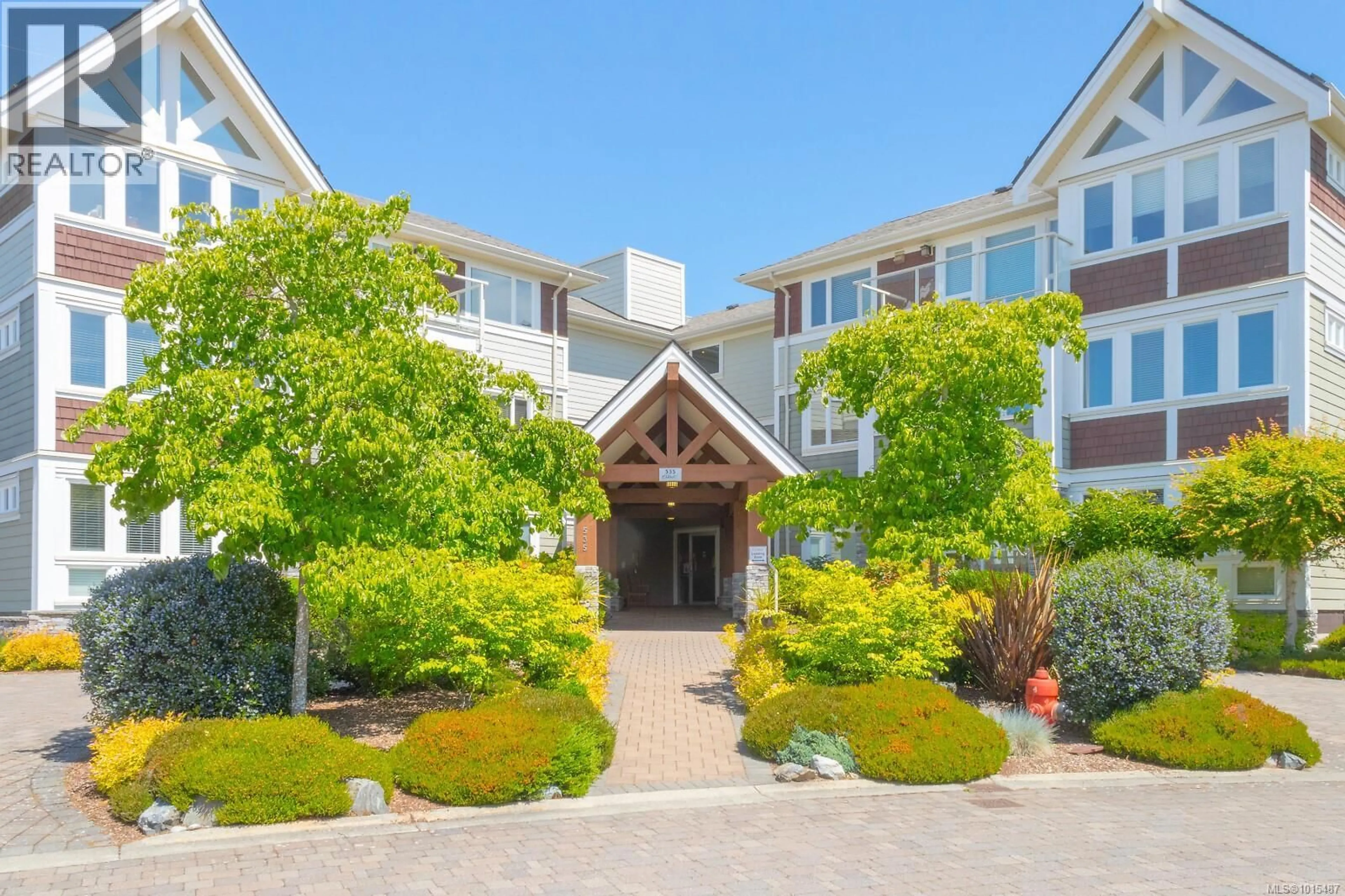 Unknown for 302 - 535 HEATHERDALE LANE, Saanich British Columbia V8Z0A4