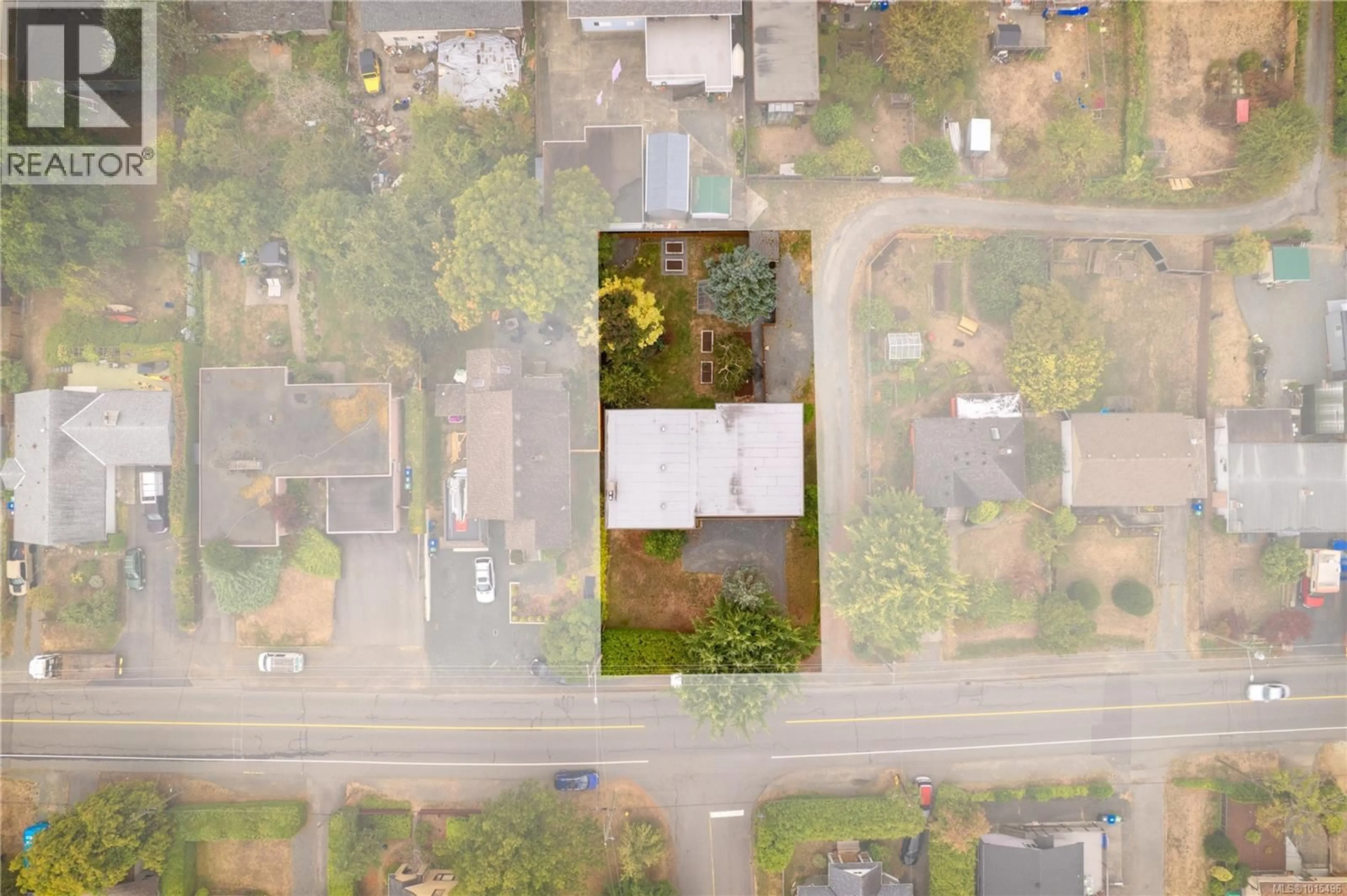 A pic from outside/outdoor area/front of a property/back of a property/a pic from drone, street for 345 HOWARD AVENUE, Nanaimo British Columbia V9R3R8