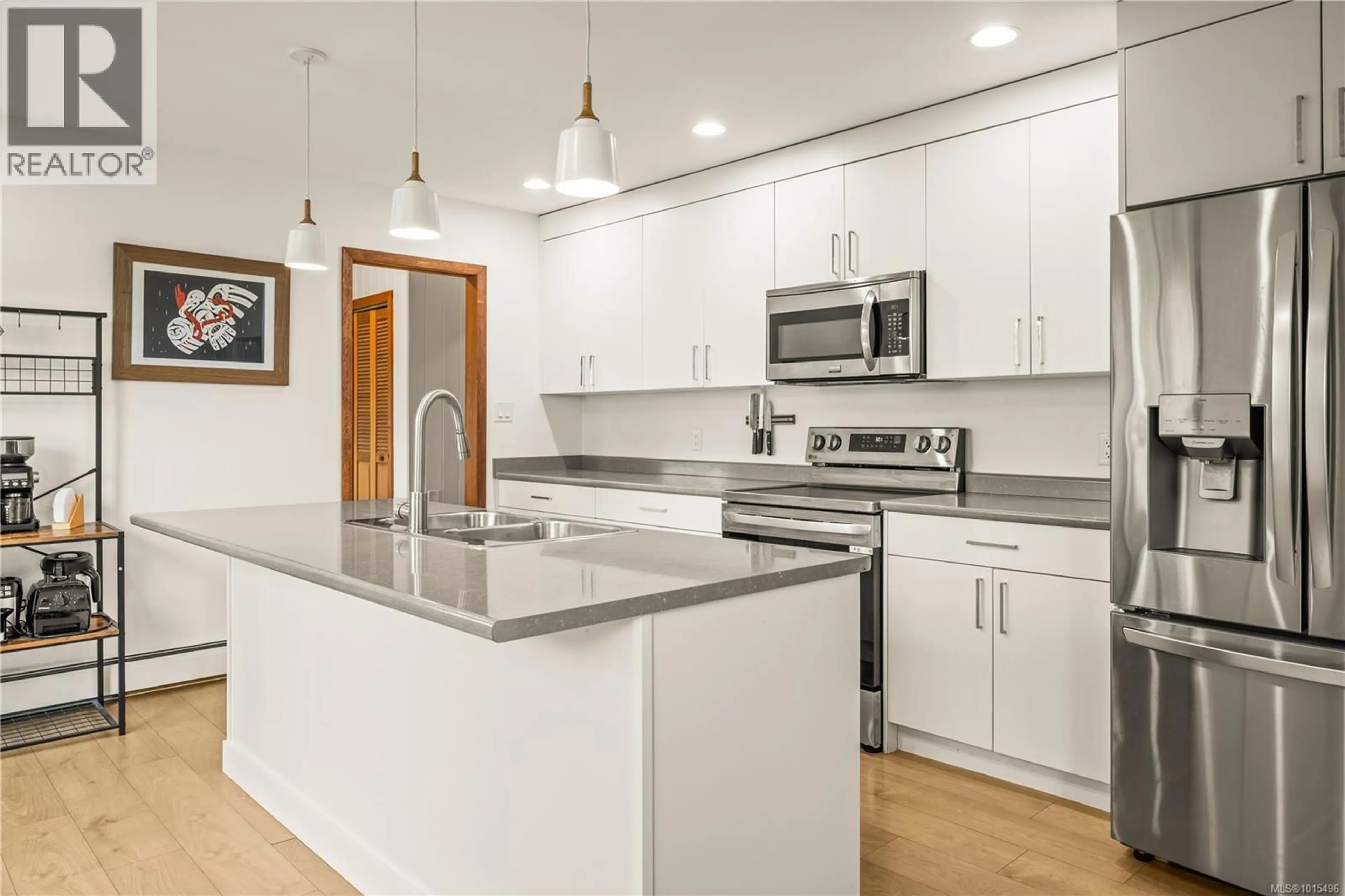 Open concept kitchen, unknown for 345 HOWARD AVENUE, Nanaimo British Columbia V9R3R8