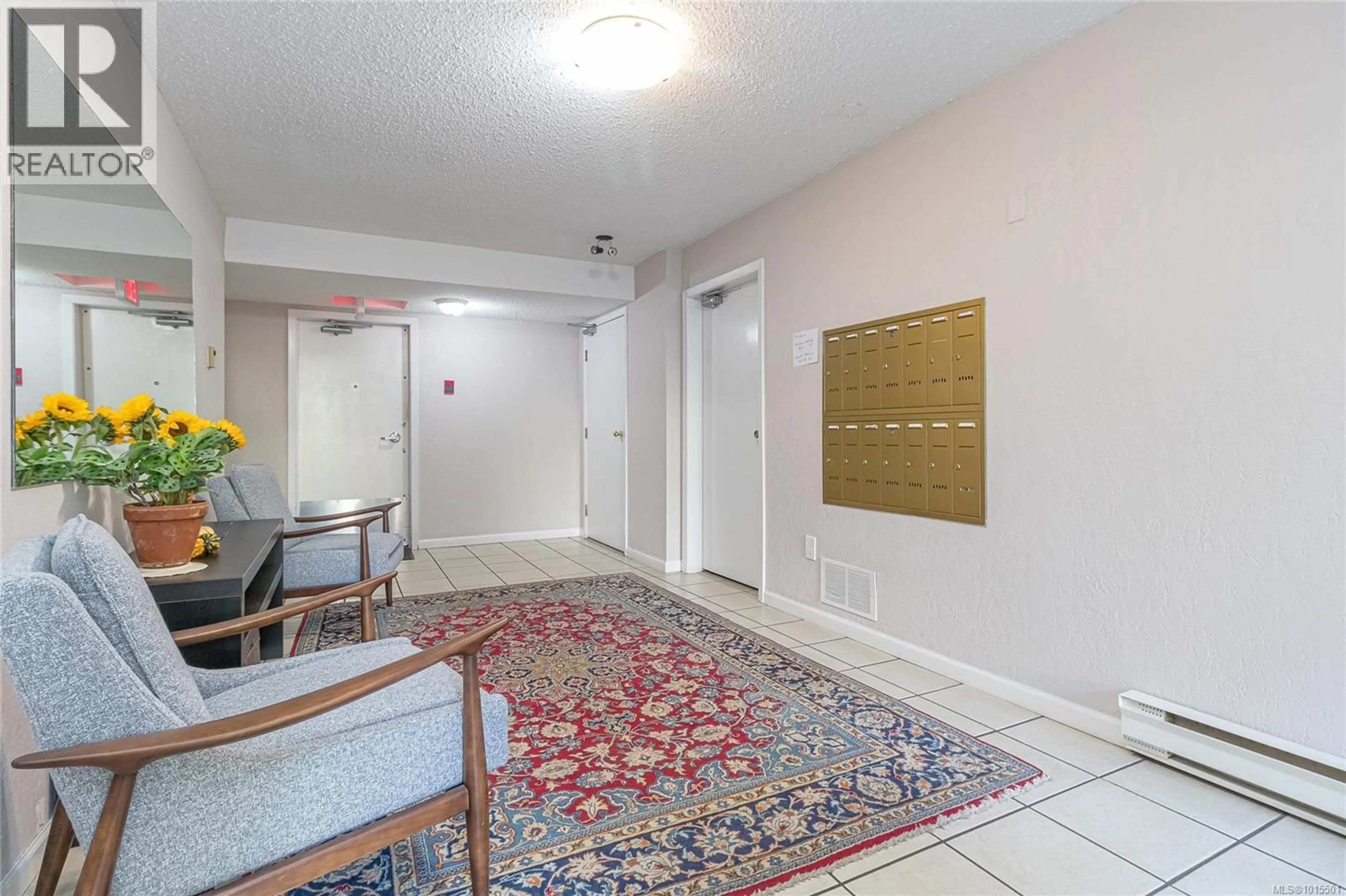 Indoor foyer for 401 - 924 COOK STREET, Victoria British Columbia V8Z3Z3