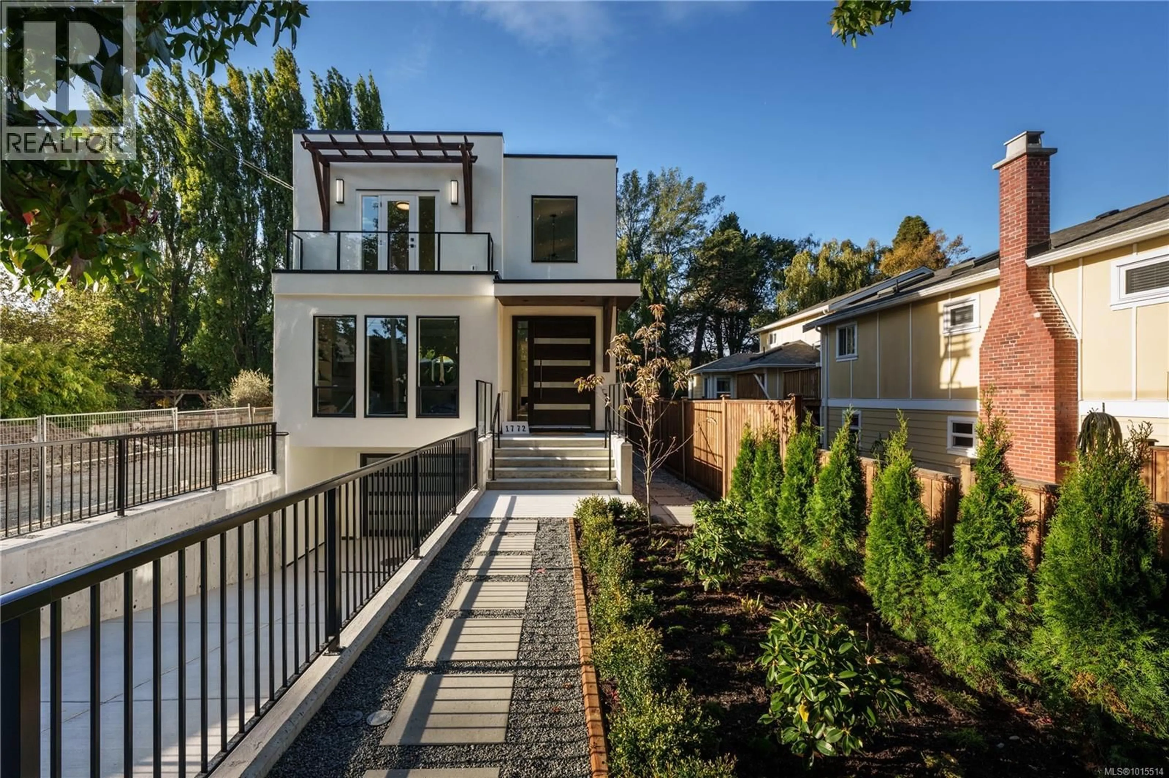 Home with brick exterior material, street for 1772 CHANDLER AVENUE, Victoria British Columbia V8S1N6