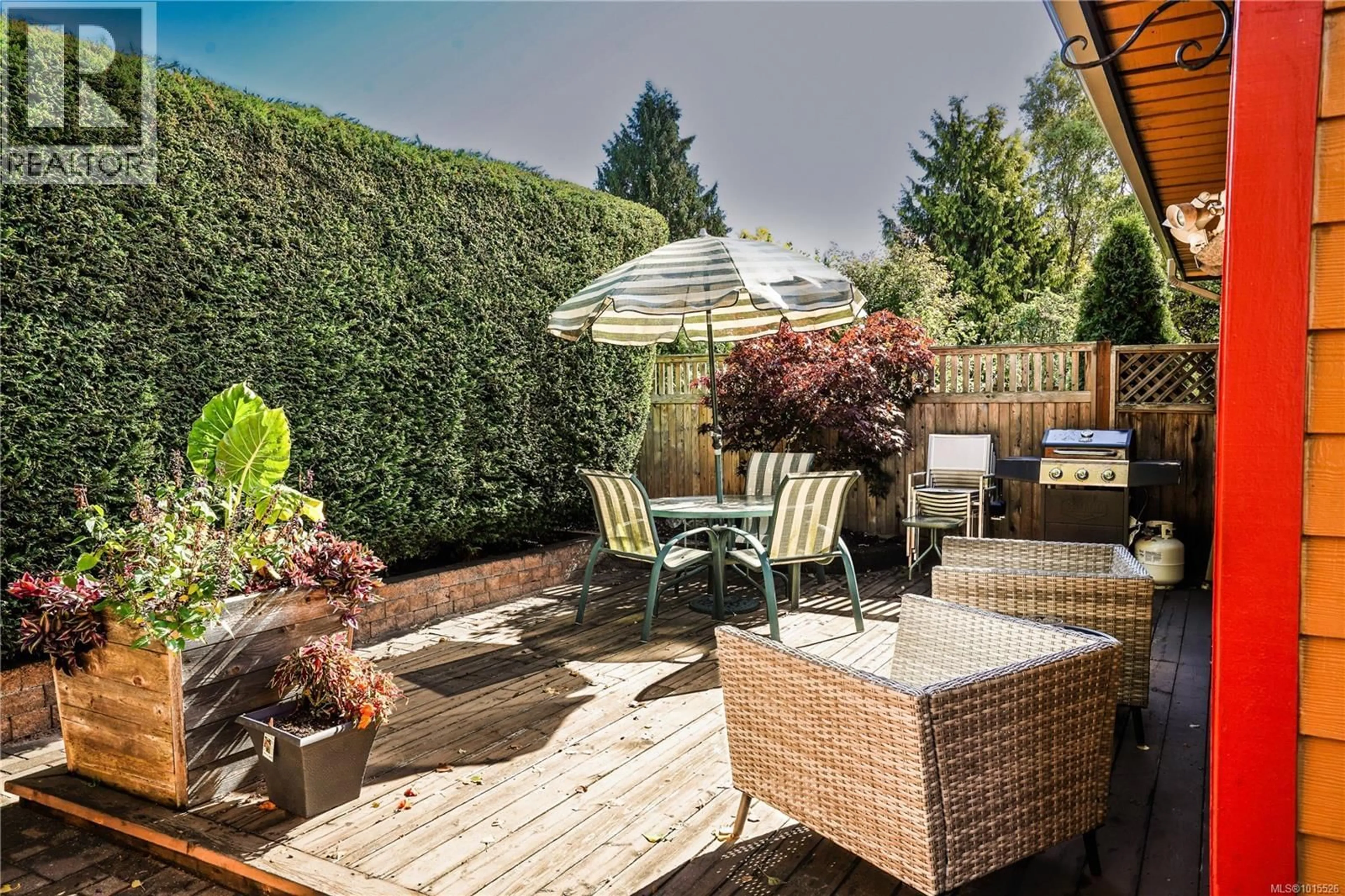 Patio, street for 2617 DONCASTER DRIVE, Victoria British Columbia V8R2W5