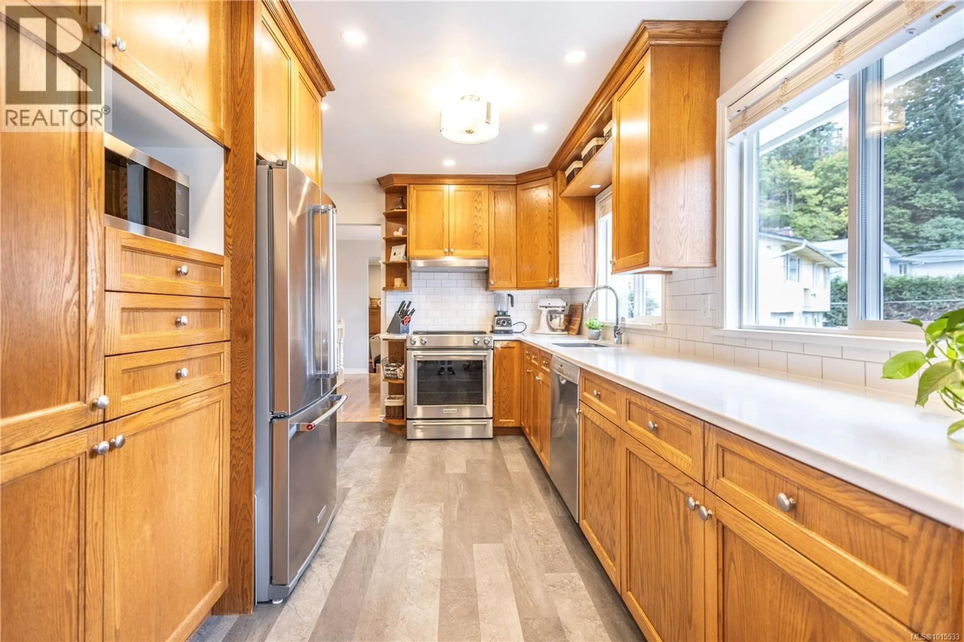 Open concept kitchen, unknown for 1331 GLENRIDGE DRIVE, Langford British Columbia V9B2M5