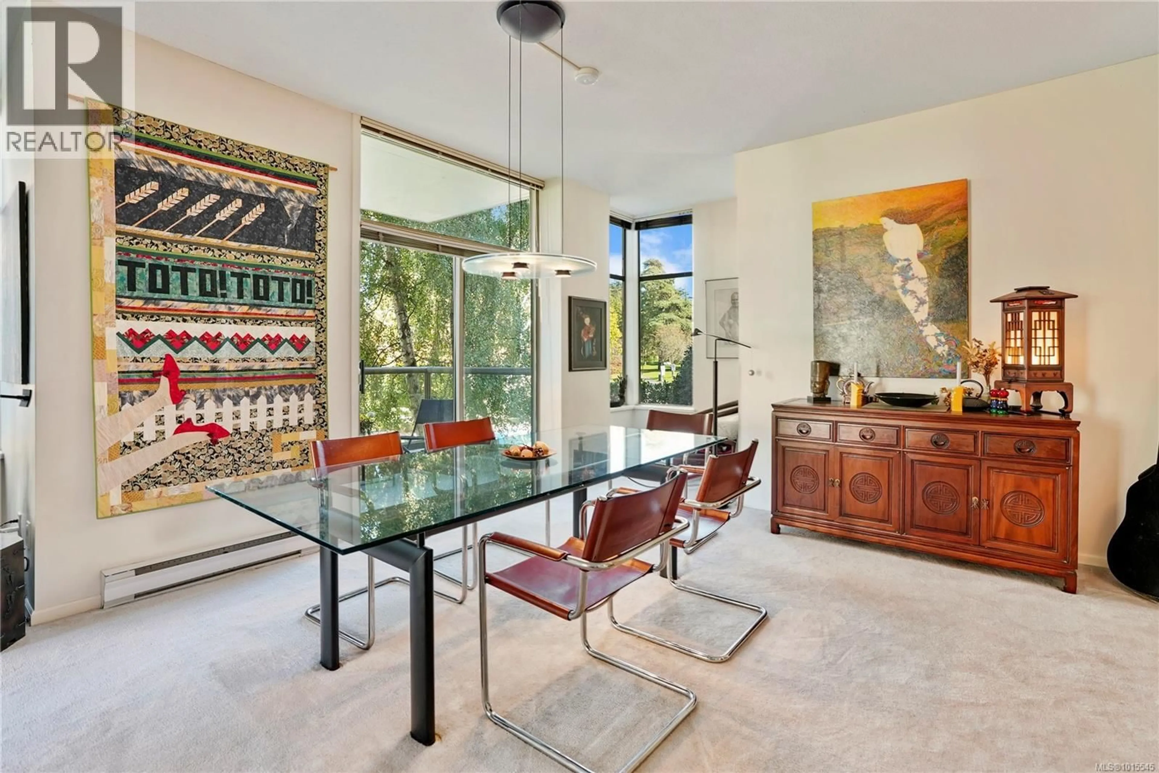 Dining room, ceramic/tile floor for 250 - 188 DOUGLAS STREET, Victoria British Columbia V8V2P1