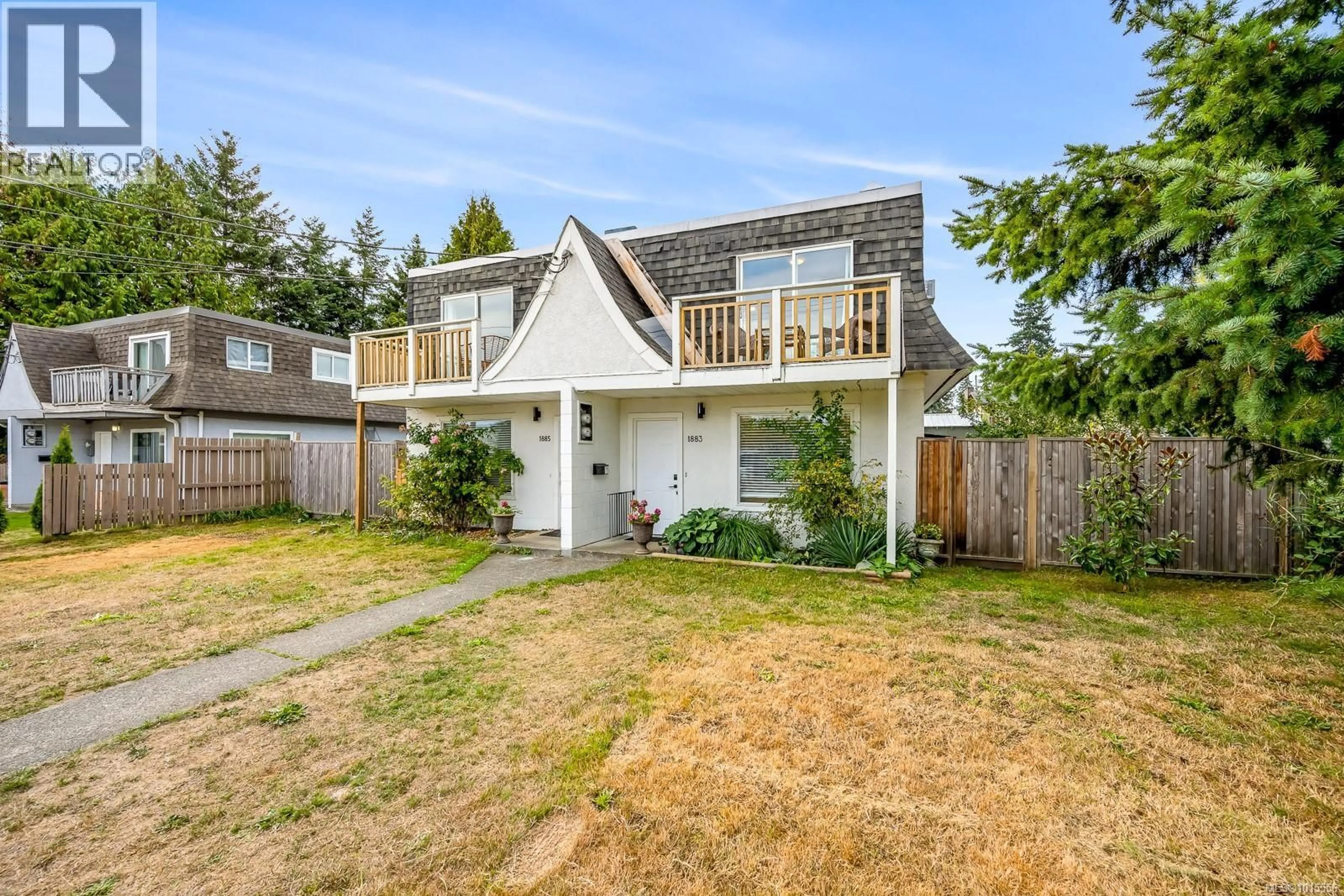 A pic from outside/outdoor area/front of a property/back of a property/a pic from drone, street for ENGLAND AVENUE, Courtenay British Columbia V9N2P7