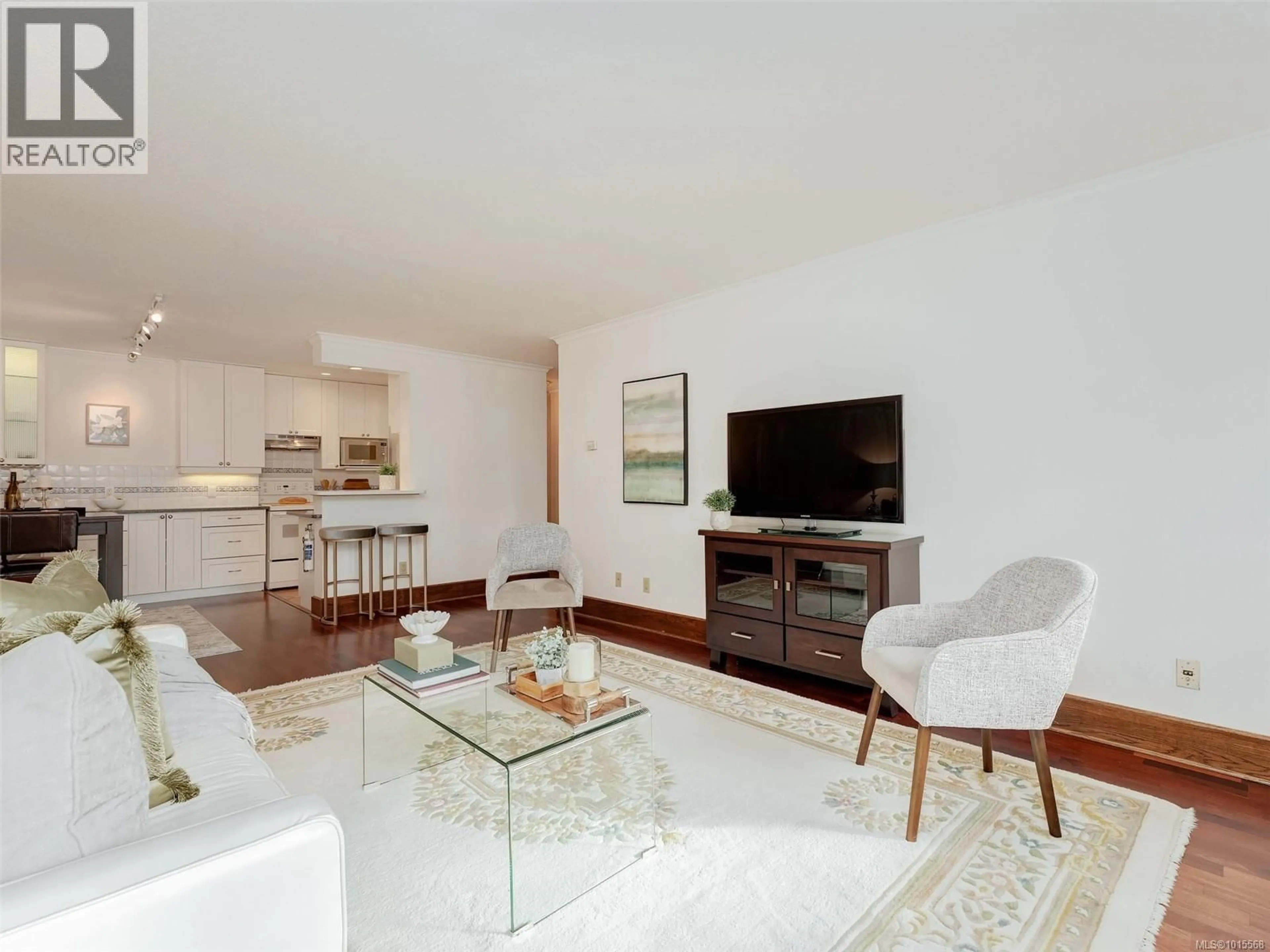 Living room with furniture, unknown for 105 - 2100 GRANITE STREET, Oak Bay British Columbia V8S3G7