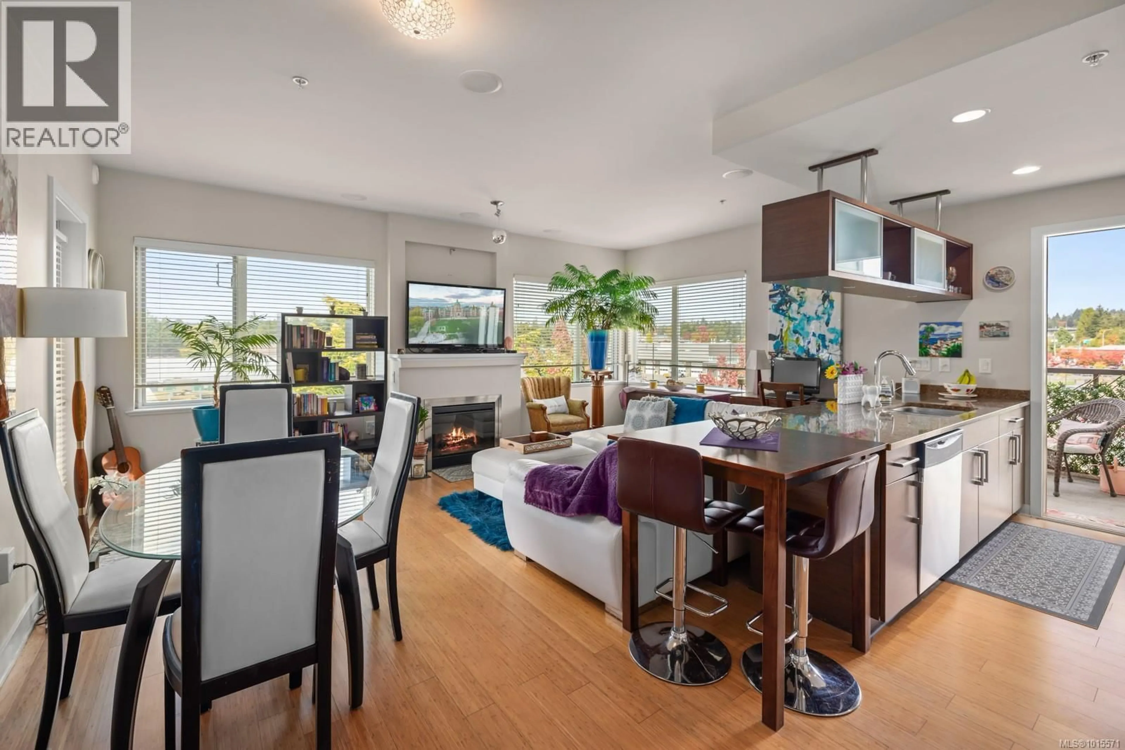 Open concept kitchen, unknown for 310 - 4394 WEST SAANICH ROAD, Saanich British Columbia V8Z3E9