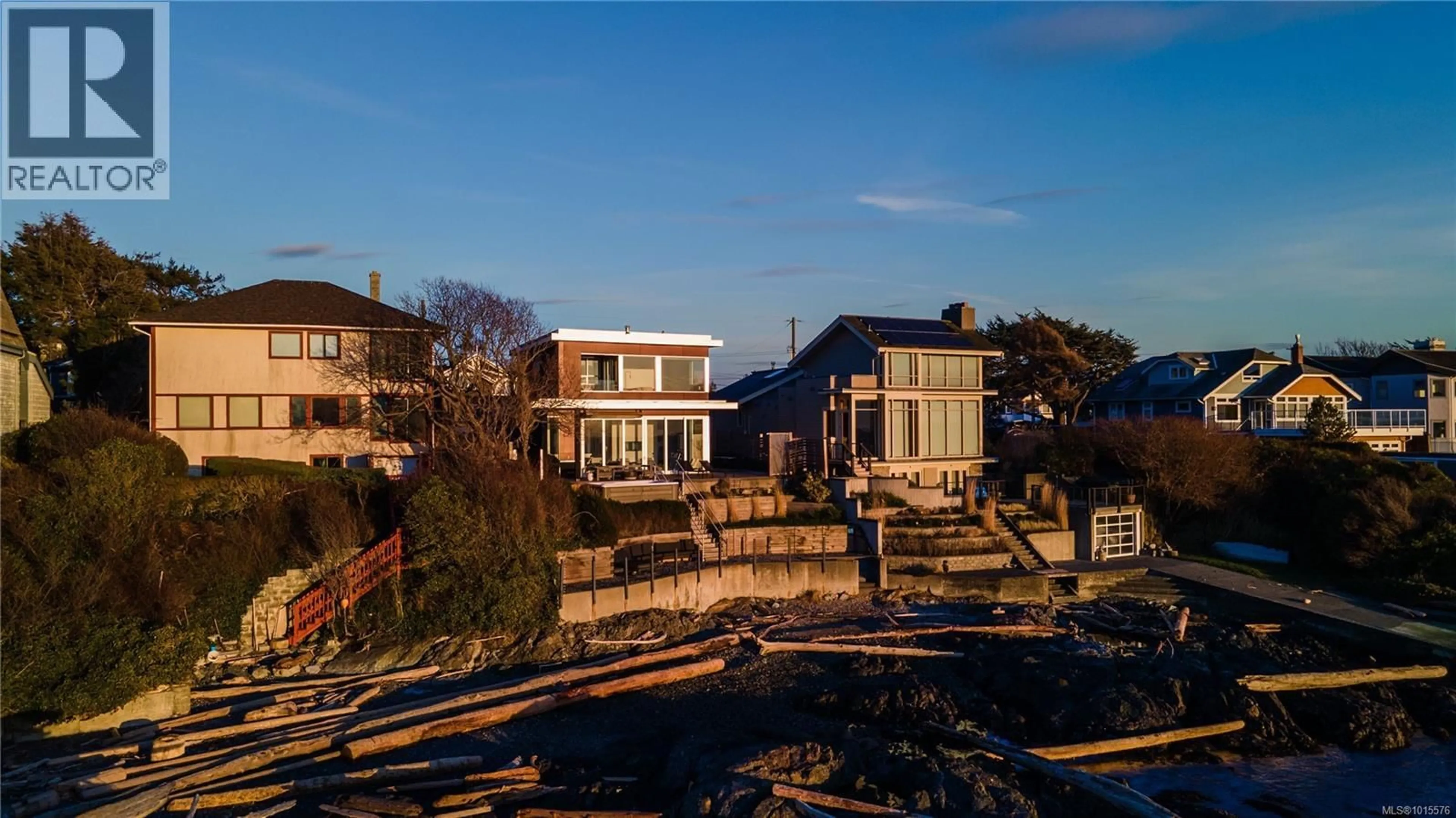 A pic from outside/outdoor area/front of a property/back of a property/a pic from drone, street for 2086 MARNE STREET, Oak Bay British Columbia V8S4J8