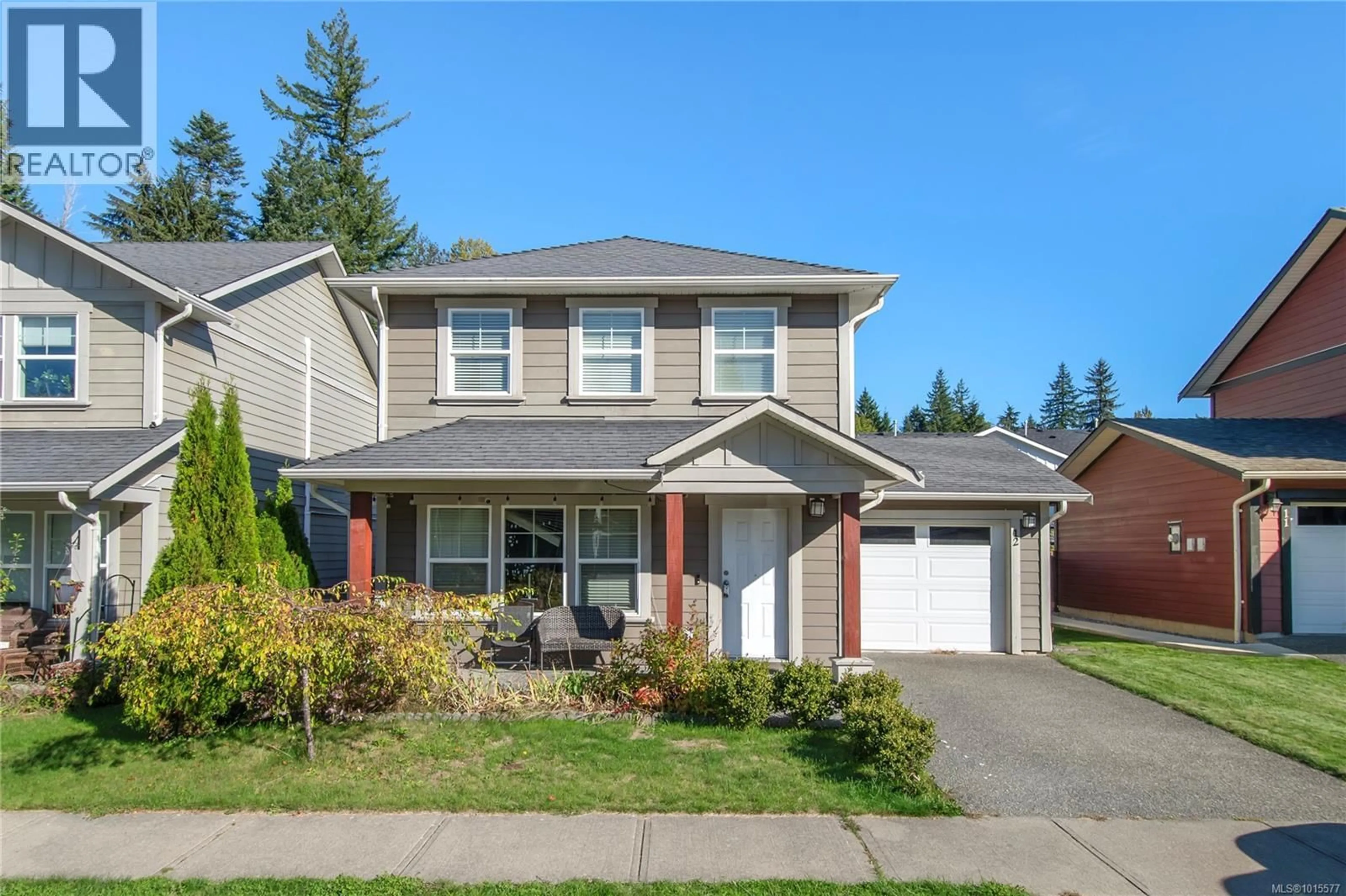 Home with vinyl exterior material, street for 12 - 1120 EVERGREEN ROAD, Campbell River British Columbia V9W0B1