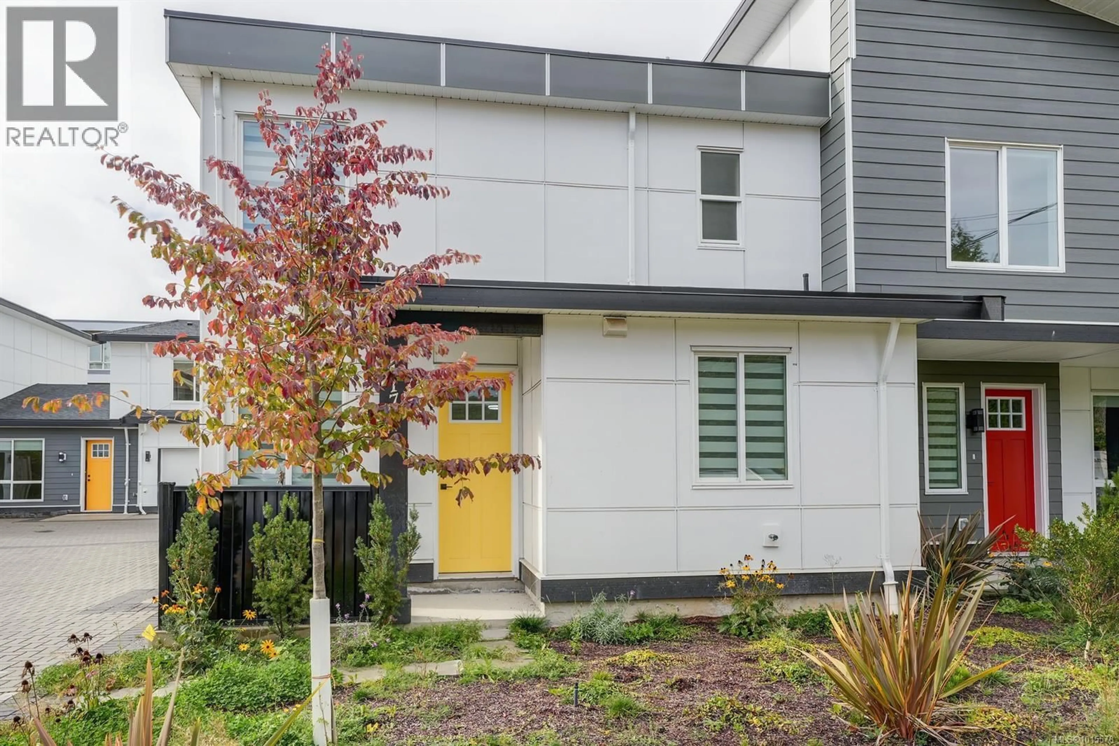 Home with vinyl exterior material, street for 6 - 1171 STELLY'S CROSS ROAD, Central Saanich British Columbia V8M1H4