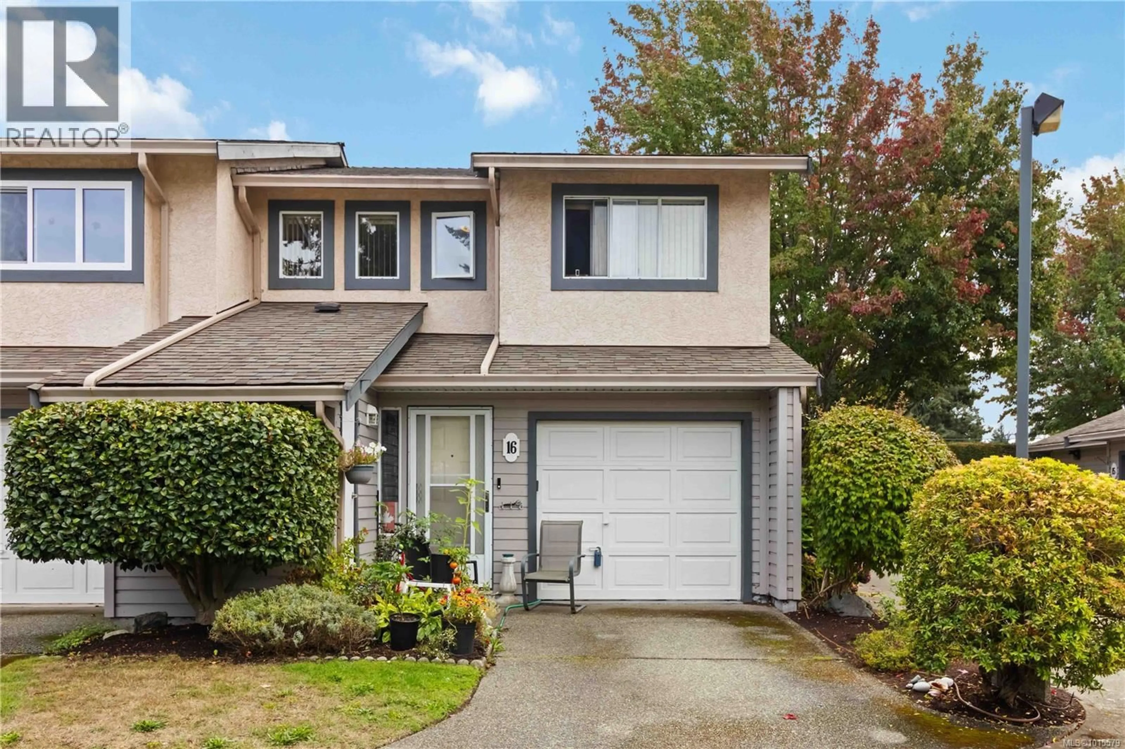 Home with vinyl exterior material, street for 16 - 515 MOUNT VIEW AVENUE, Colwood British Columbia V9B2B2