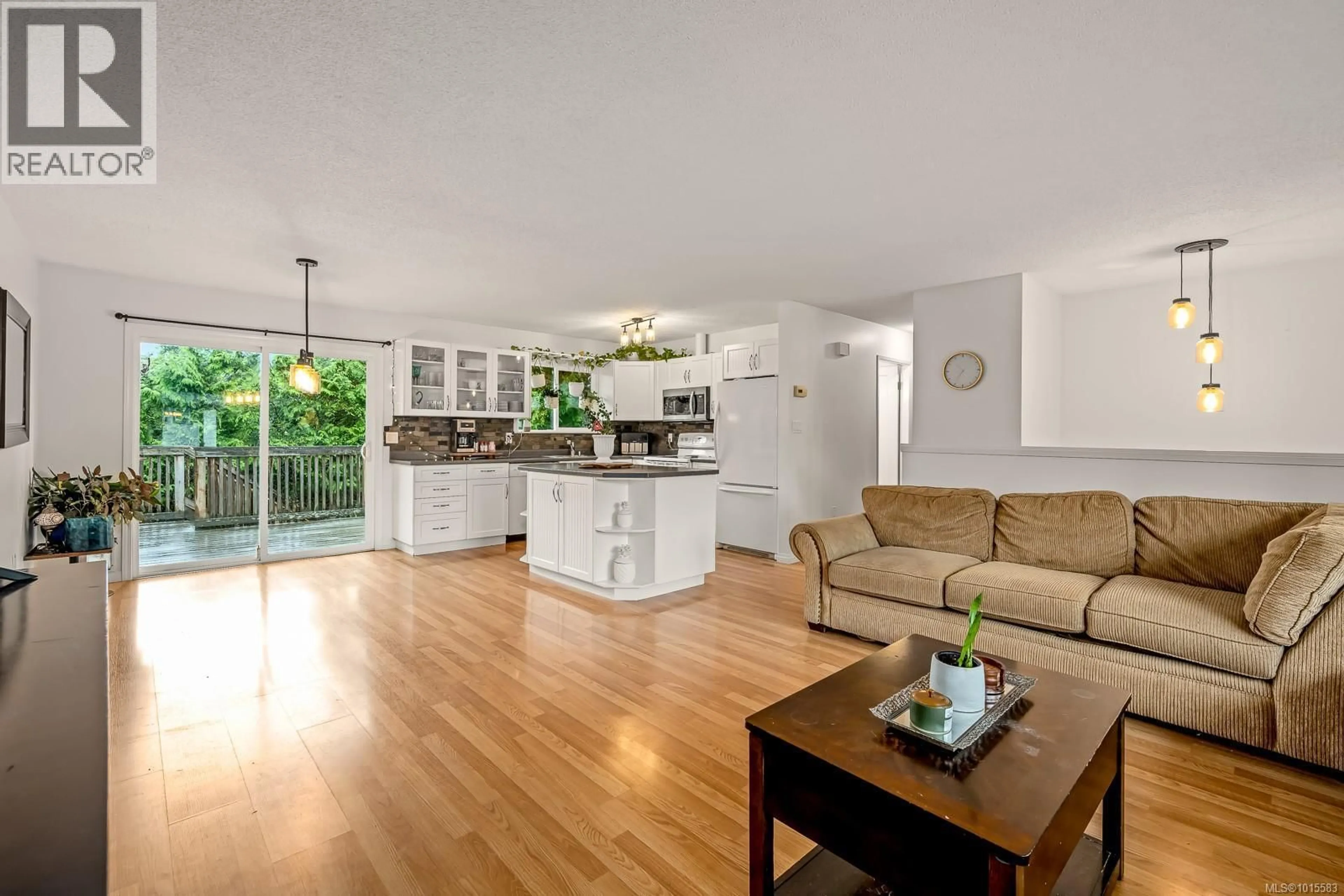Open concept kitchen, unknown for 1485 SONORA PLACE, Comox British Columbia V9M3A3
