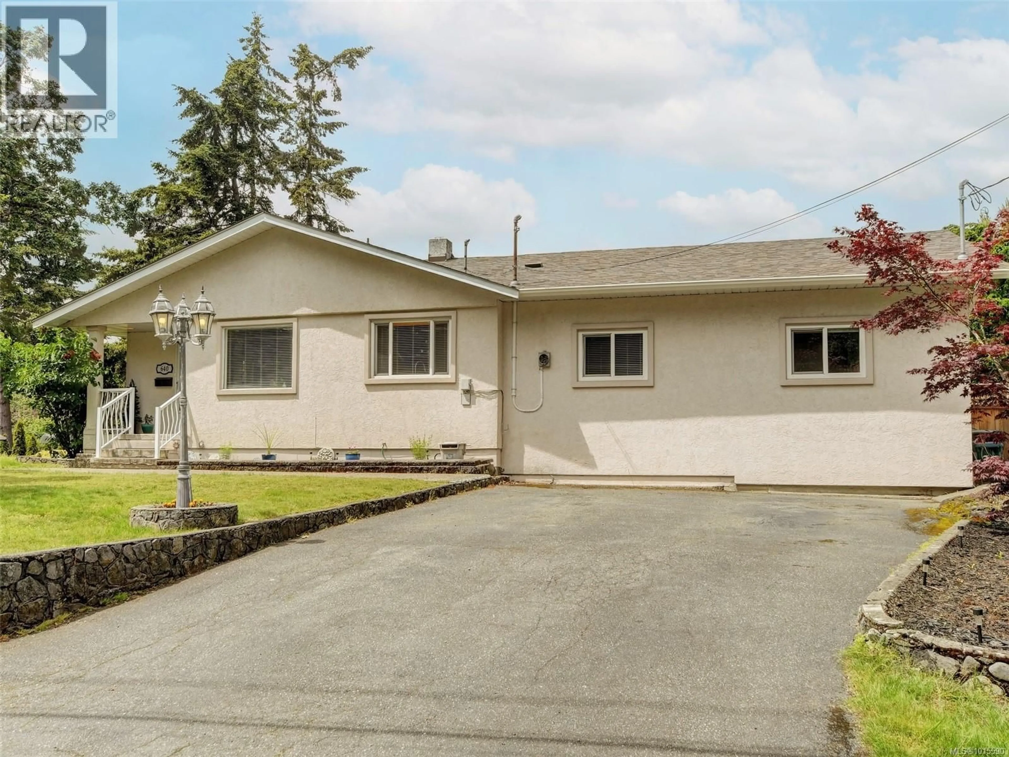 Home with vinyl exterior material, street for 640 STRANDLUND AVENUE, Langford British Columbia V9B3E9