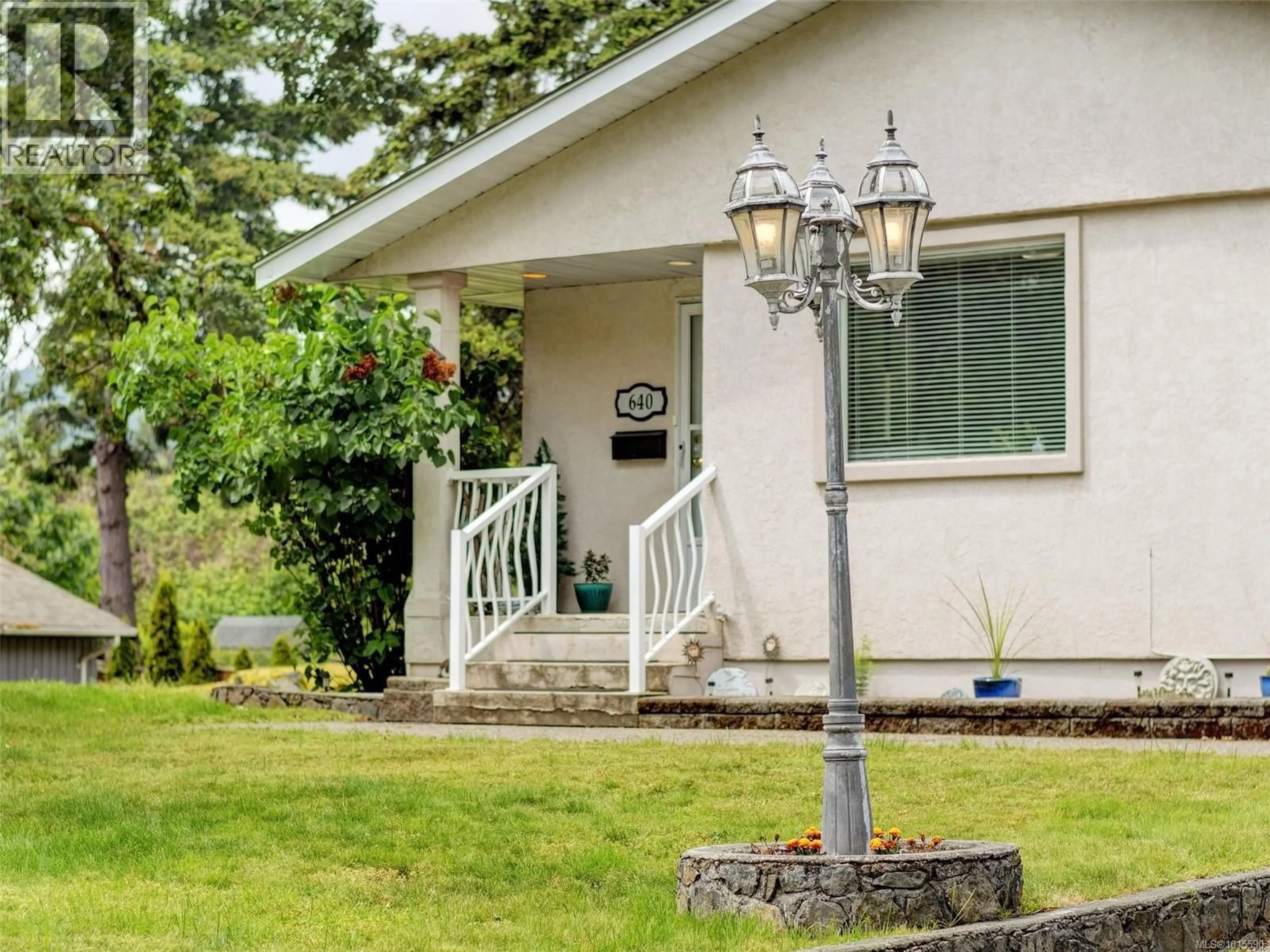 Home with vinyl exterior material, street for 640 STRANDLUND AVENUE, Langford British Columbia V9B3E9